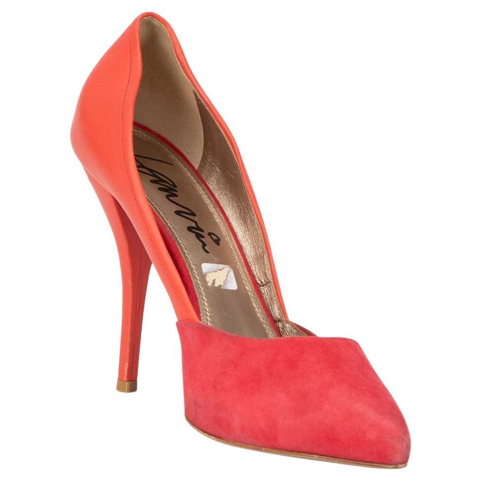 Lanvin Rot Wildleder
Leder Panel Pointed Toe Heels Größe IT 38.5