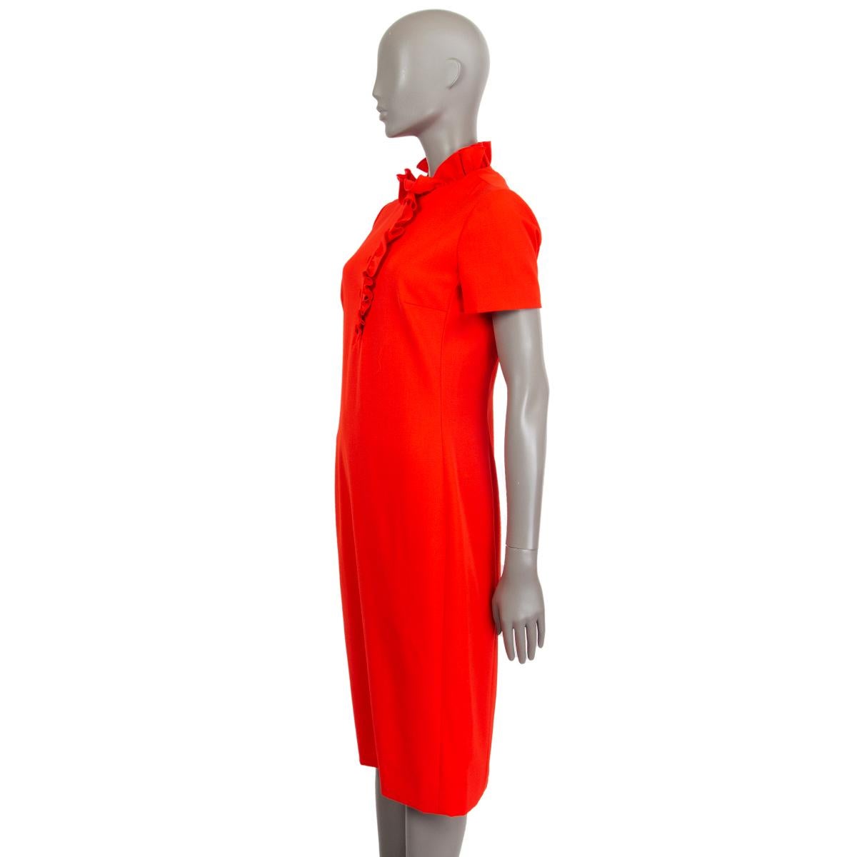 LANVIN red wool RUFFLED NECK SHORT SLLEVE Dress 38 S In Excellent Condition For Sale In Zürich, CH