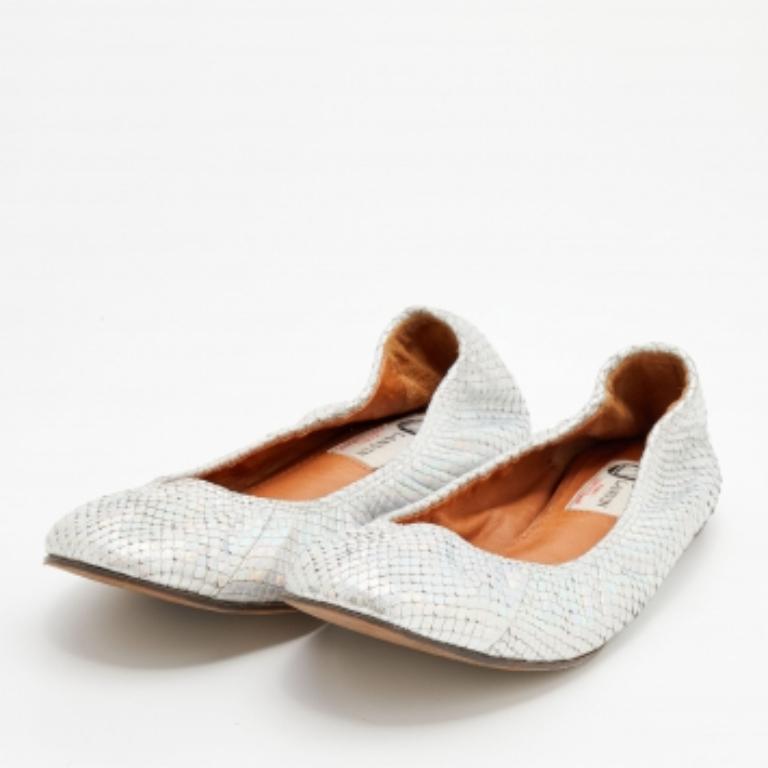 Argento Lanvin Ballerine in pelle goffrata con pelle di serpente argento misura 38 in vendita