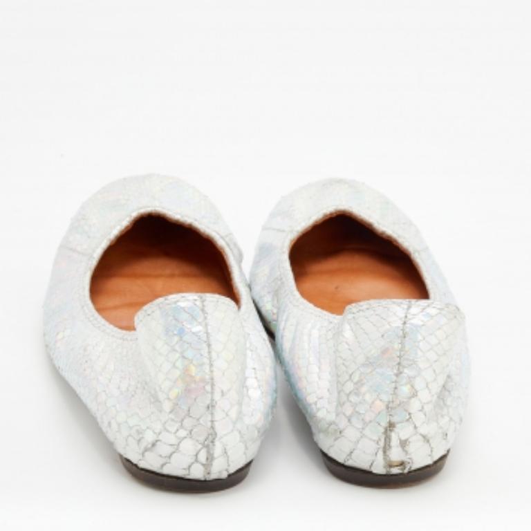 Lanvin Ballerine in pelle goffrata con pelle di serpente argento misura 38 in vendita 2