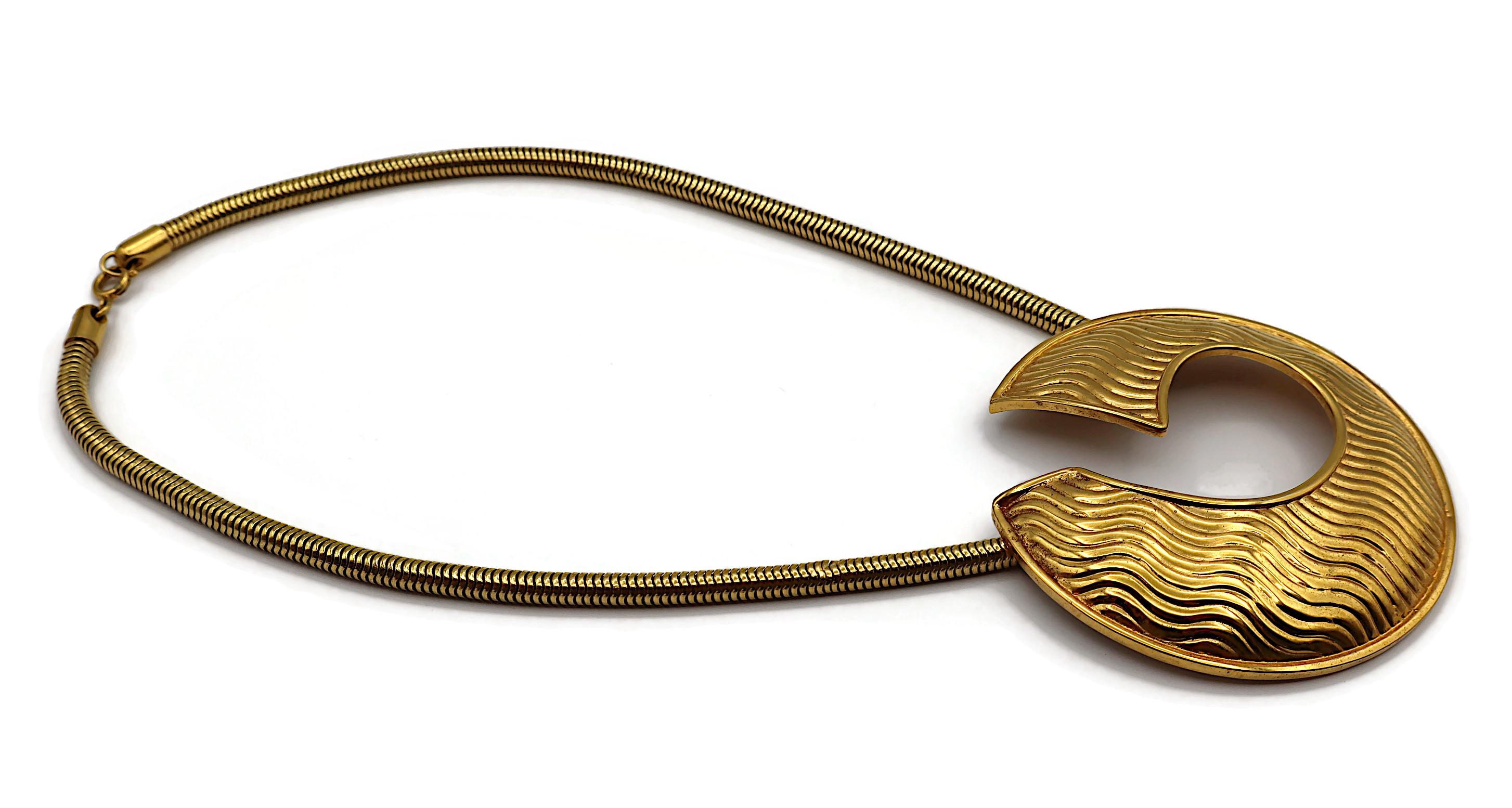 Women's LANVIN Vintage Gold Tone Pendant Necklace For Sale
