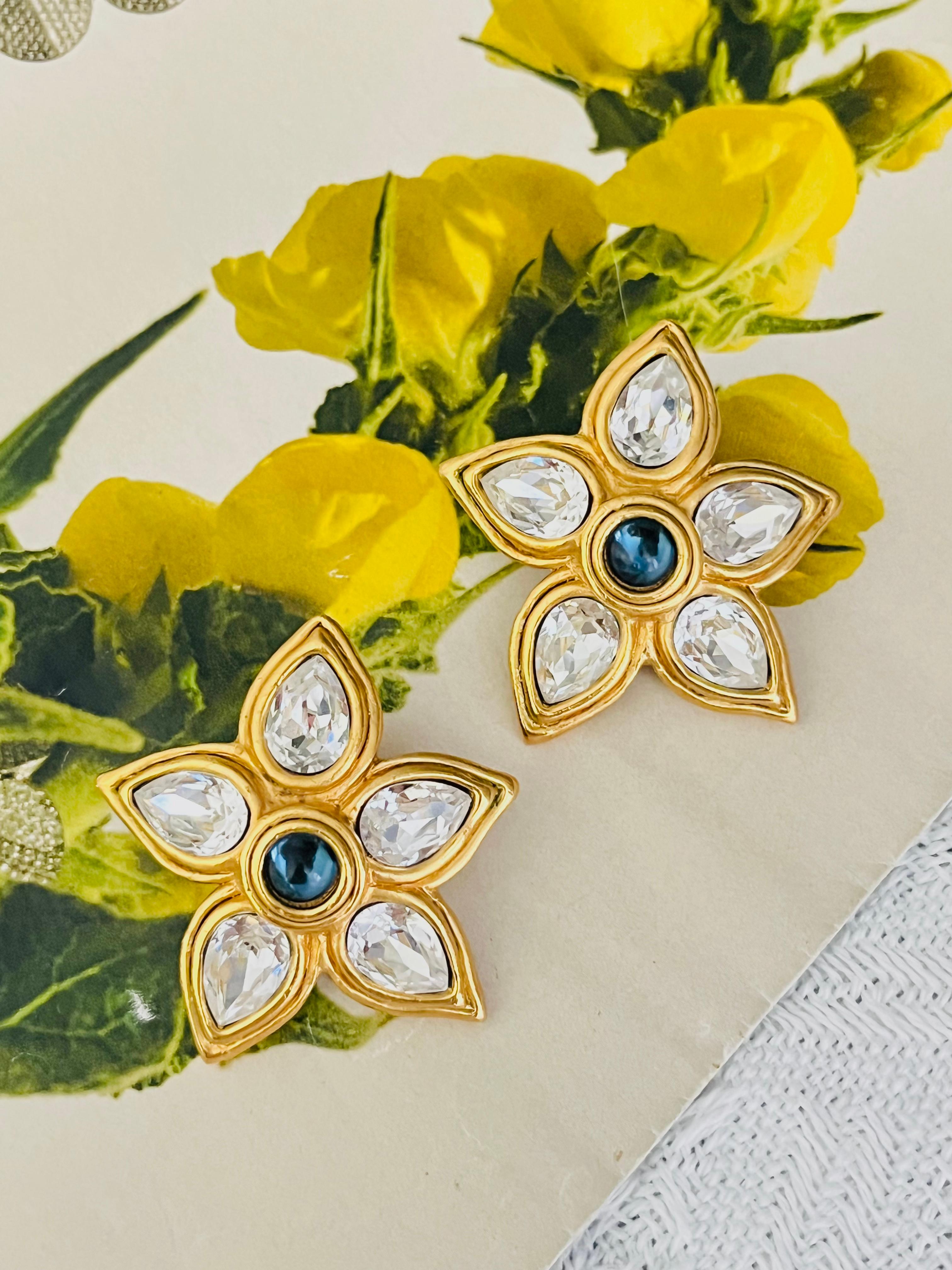 Lanvin Vintage Große tropfenförmige Blumenohrringe aus klarem Kristall mit Saphir und funkelndem Kristall (Art déco) im Angebot