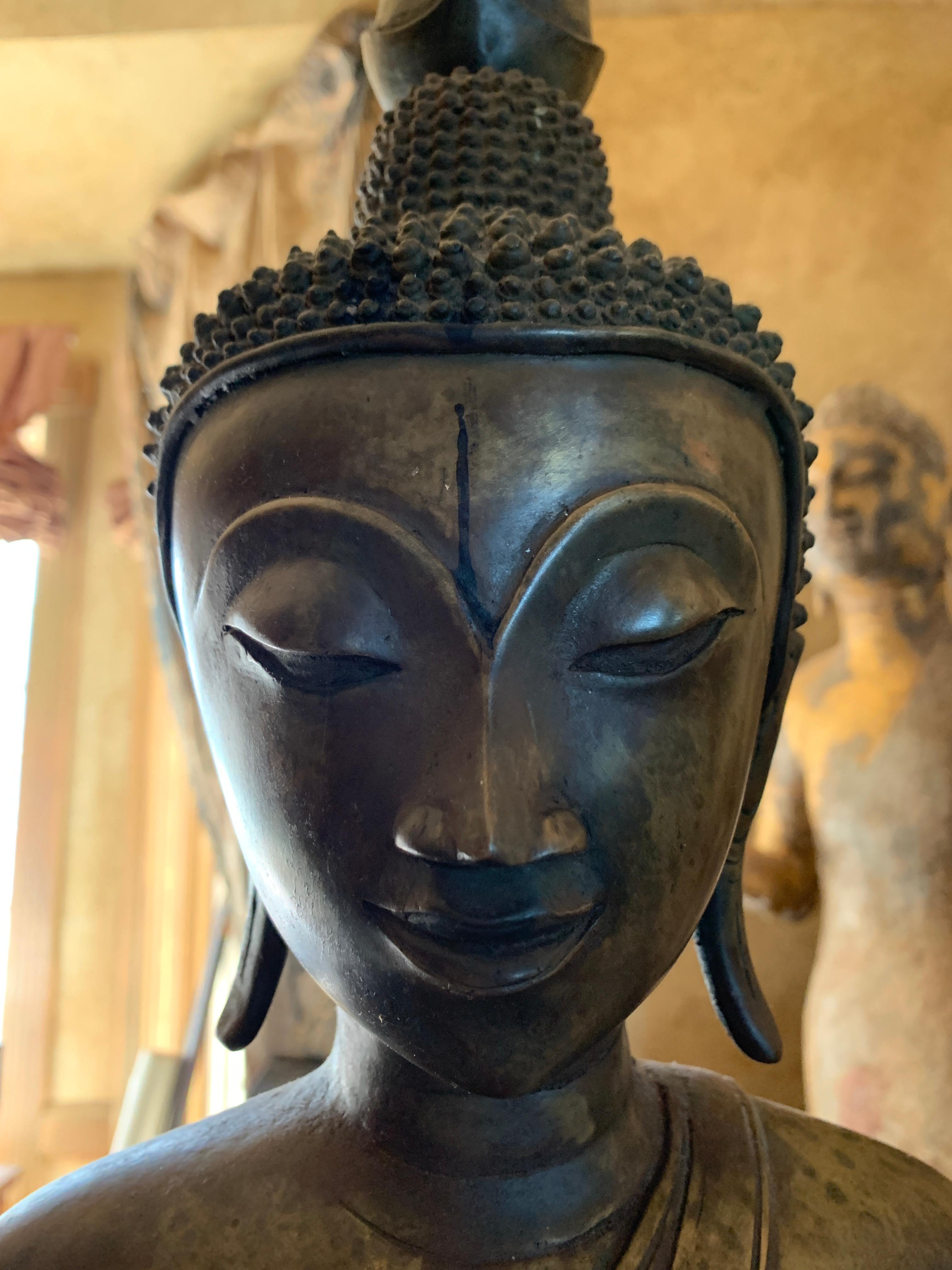 Laotischer Shakyamuni-Buddha aus Bronzeguss, 17. bis 18. Jahrhundert im Angebot 11