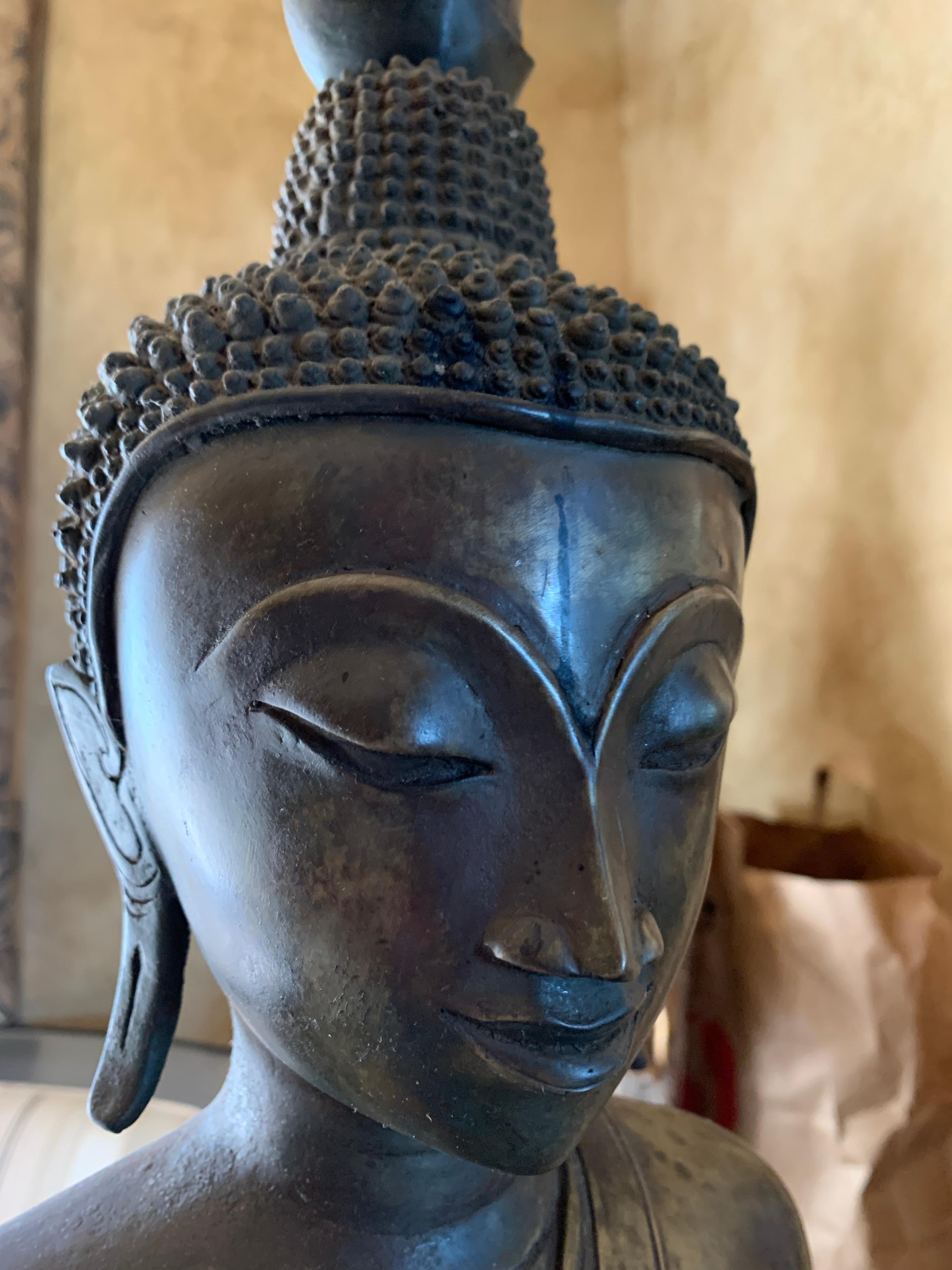 Laotischer Shakyamuni-Buddha aus Bronzeguss, 17. bis 18. Jahrhundert im Angebot 12
