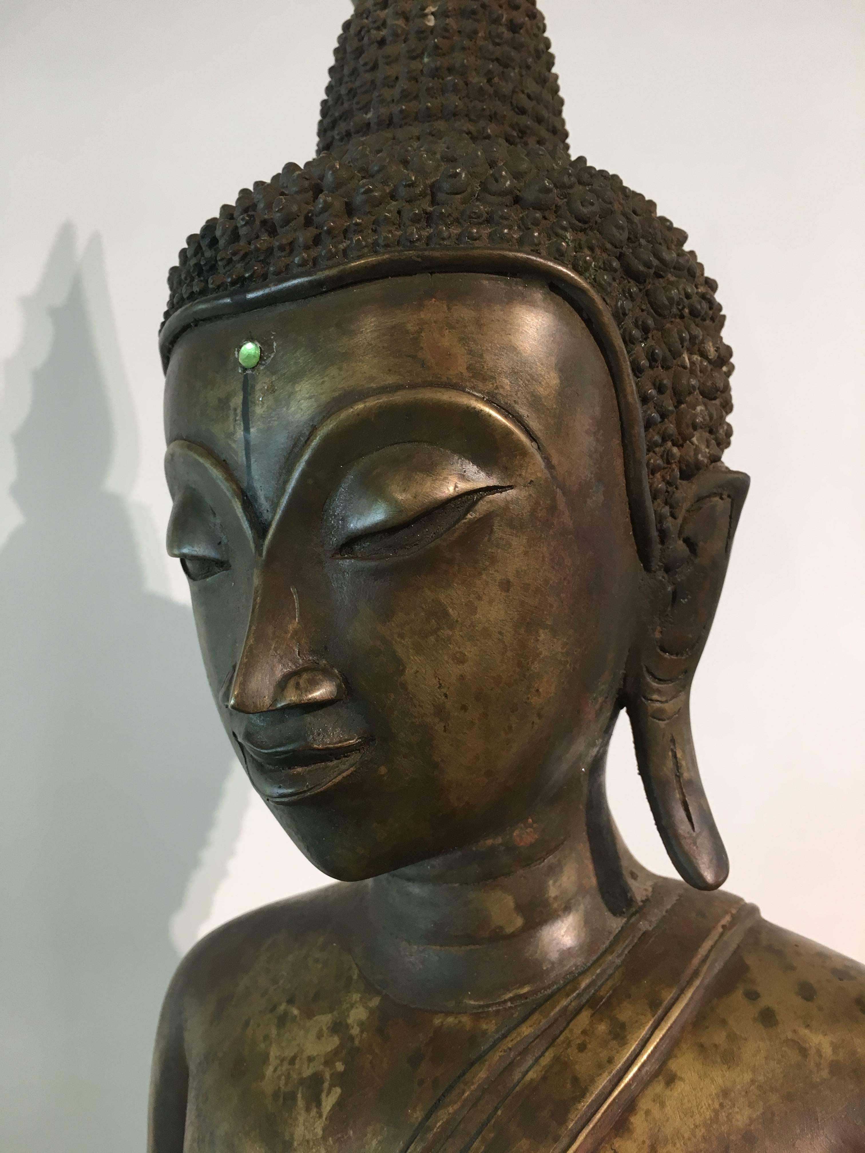 Bronze Bouddha Shakyamuni en bronze coulé lao, 17e-18e siècle en vente