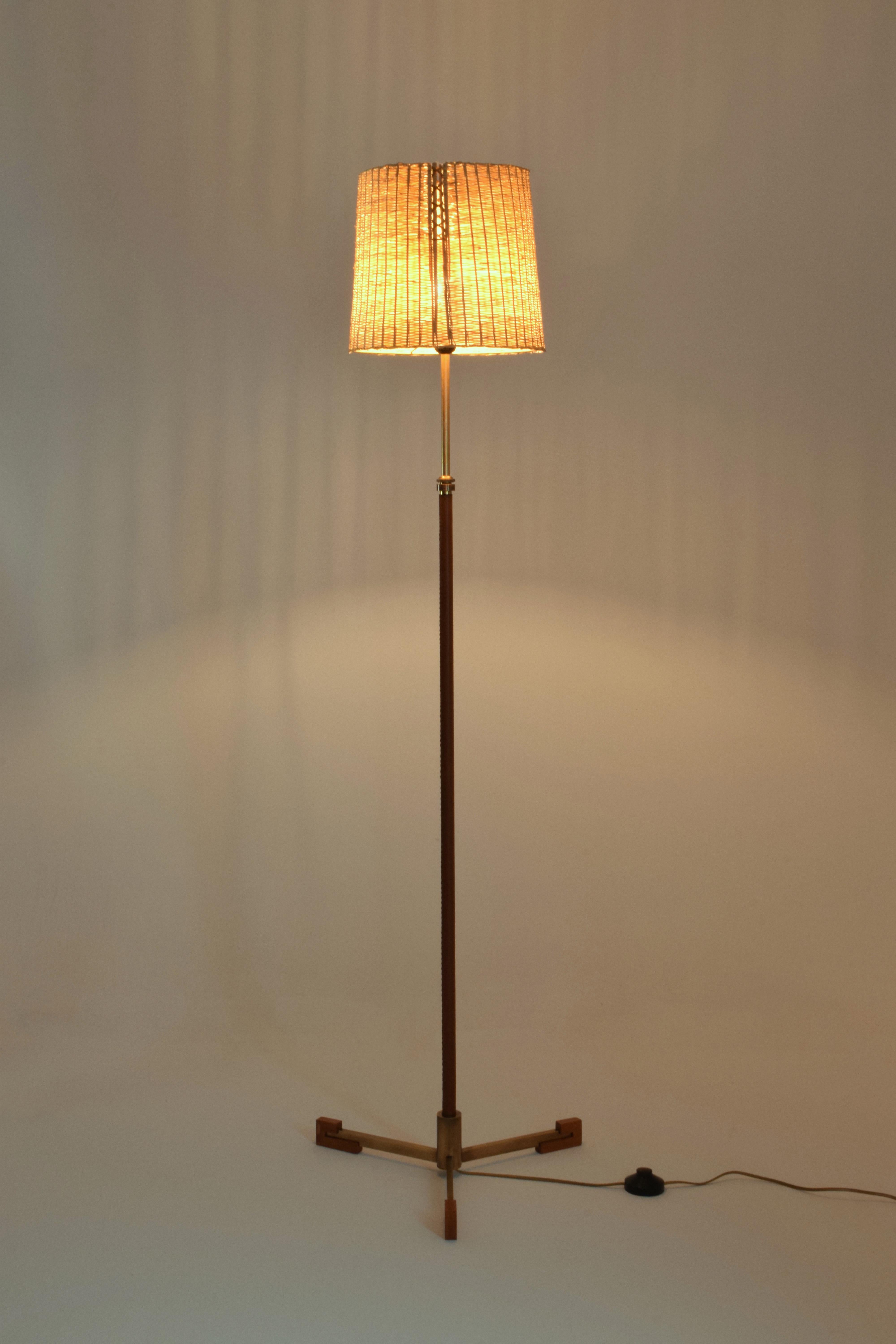 Portuguese Ancora-T Contemporary Adjustable Leather Brass Wicker Floor Lamp For Sale