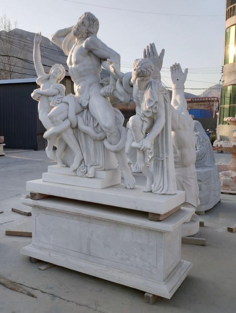Marmo Laocoön and His Sons Marble Sculpture - Classical Greek/Roman, 20th Century in vendita