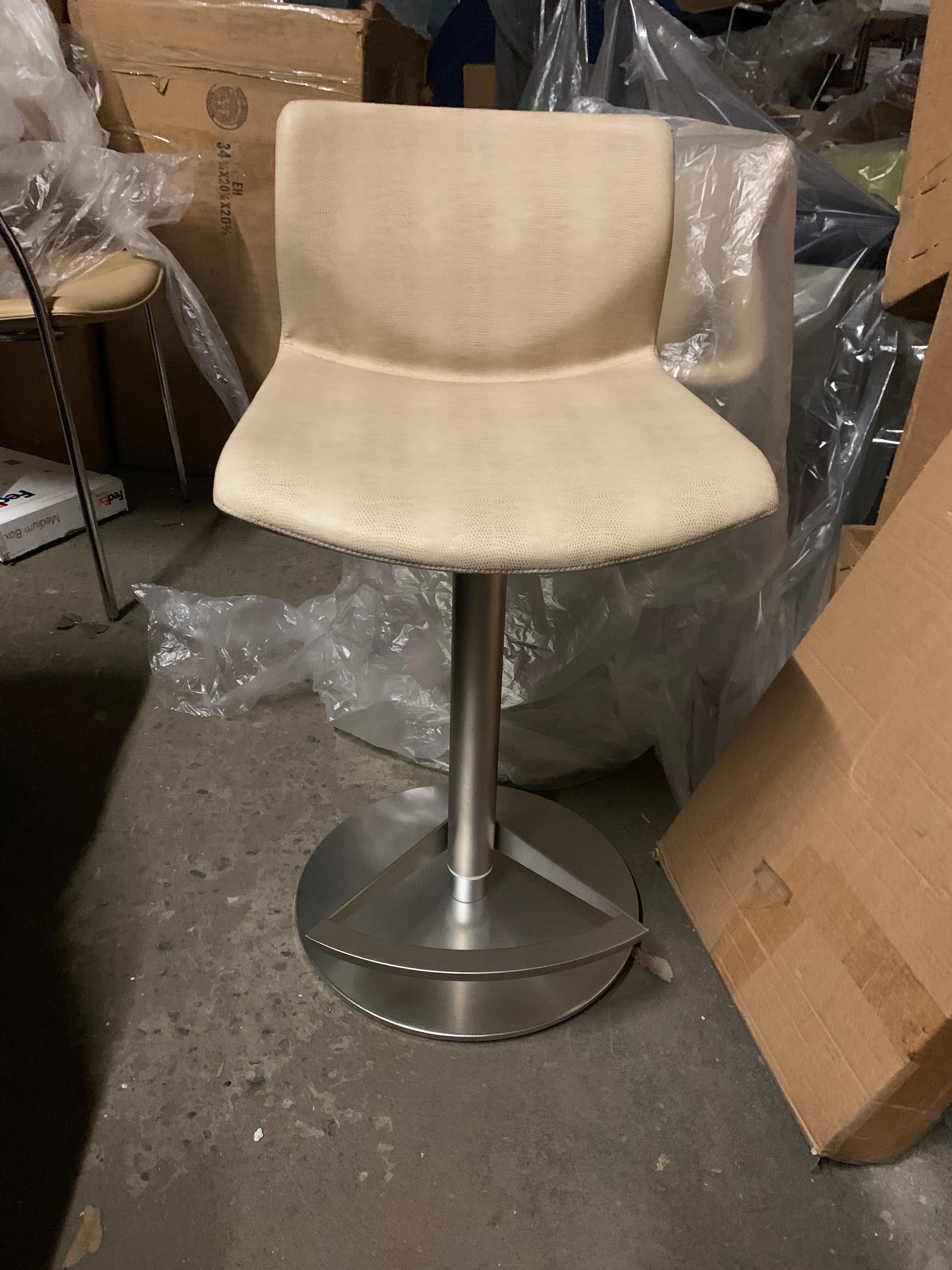 LaPalma Set of Three Swivel Adjustable Leather Kai Stools For Sale 10