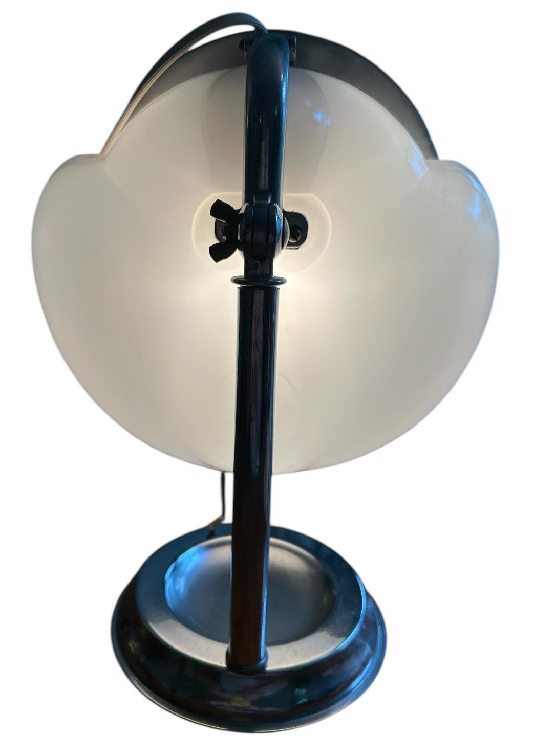 Fait main LaPeer Lamp Company lampe de coiffeuse chromée de l'époque Hollywood Deco 1920 en vente