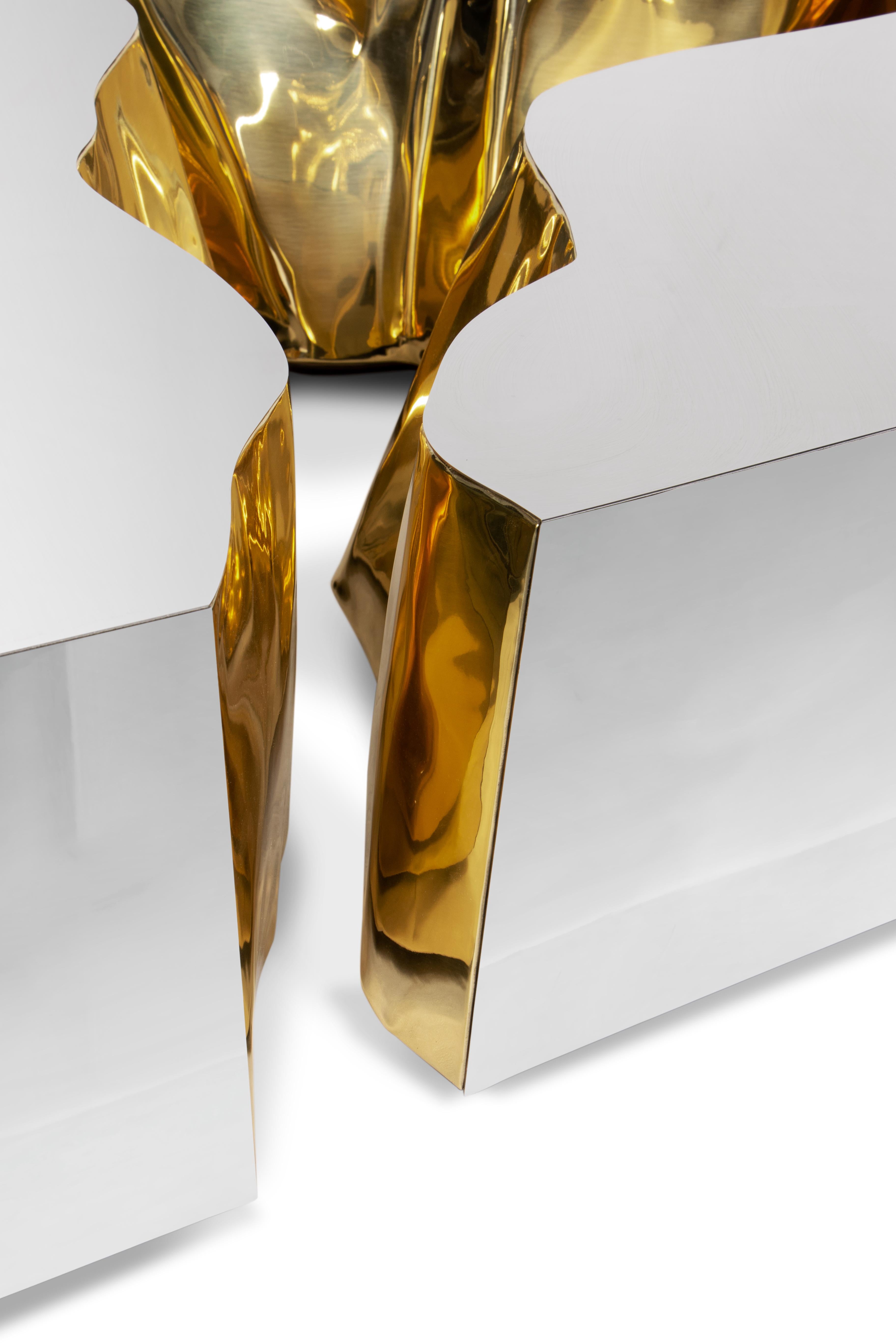 Sculpté à la main Table centrale Lapiaz, acier inoxydable poli à la main et laiton - Boca do Lobo en vente