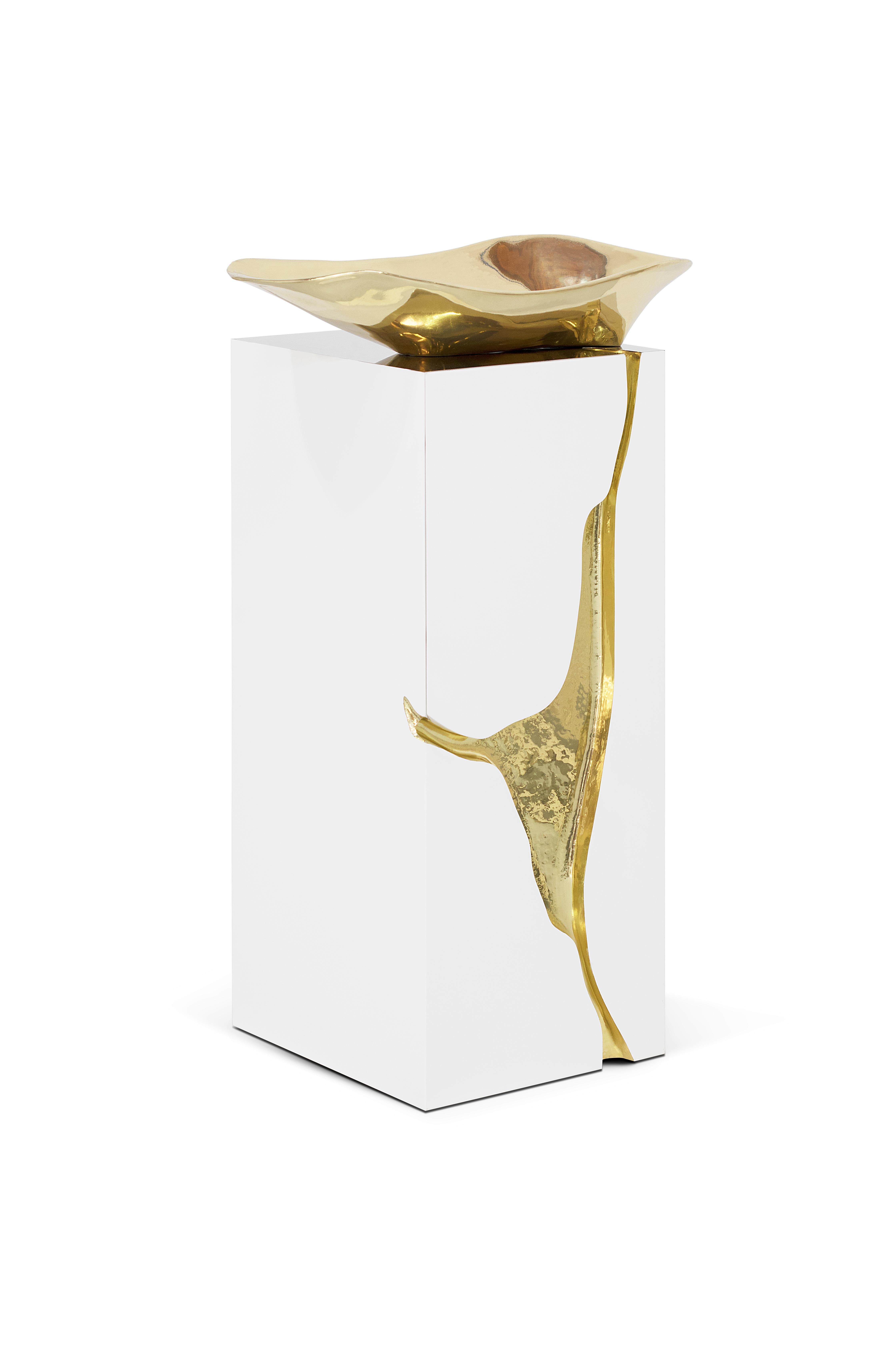 Modern Lapiaz With Gold Lacquered Glass Freestanding By Maison Valentina In New Condition For Sale In New York, NY