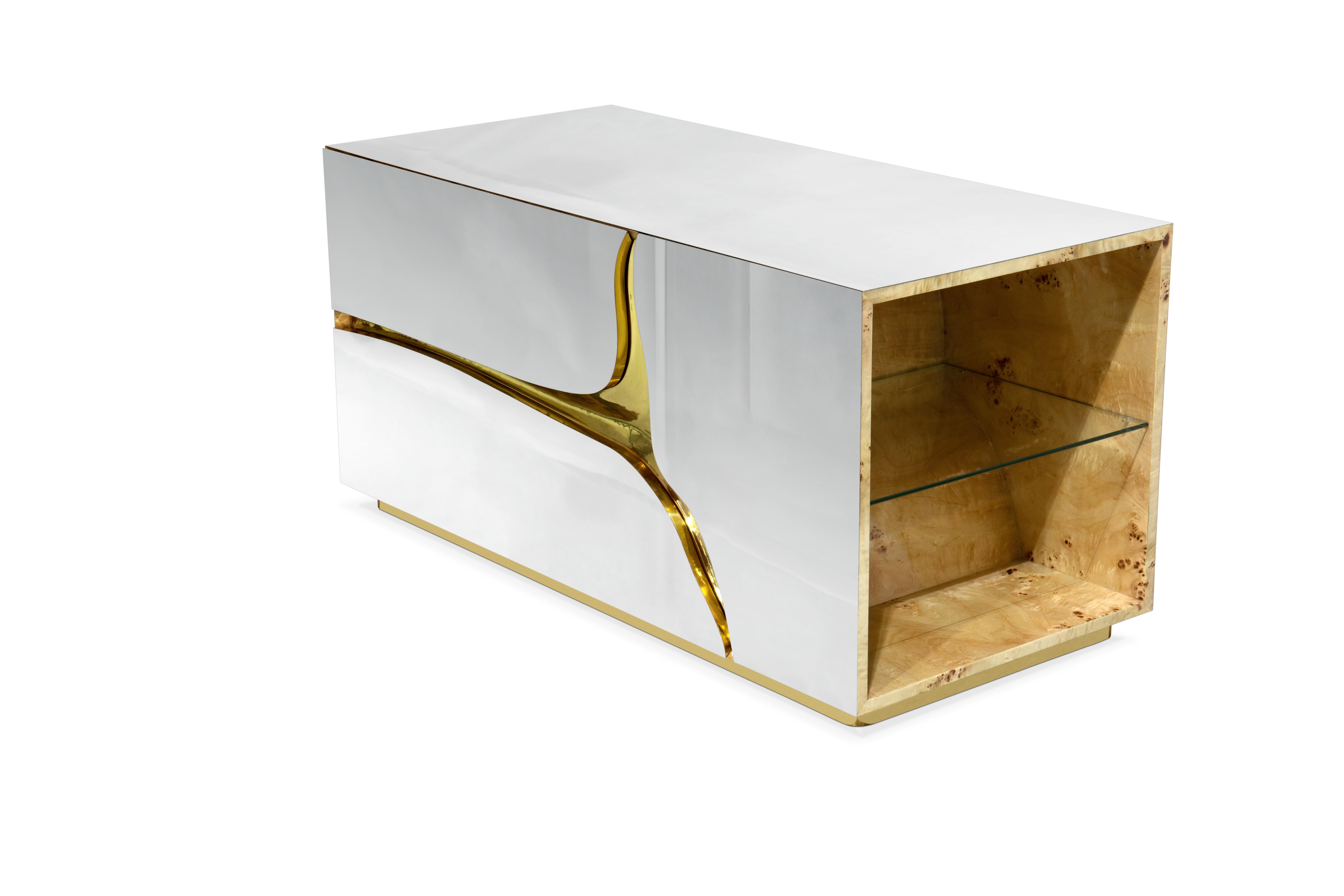 Inspired in the dissolution of soluble rocks such as limestone, dolomite and gypsum, the Lapiaz Nightstand, is characterized by the idea of an underground effluence where luxury flows. Resembling a freshly cracked stone, the this luxury bedsidetable
