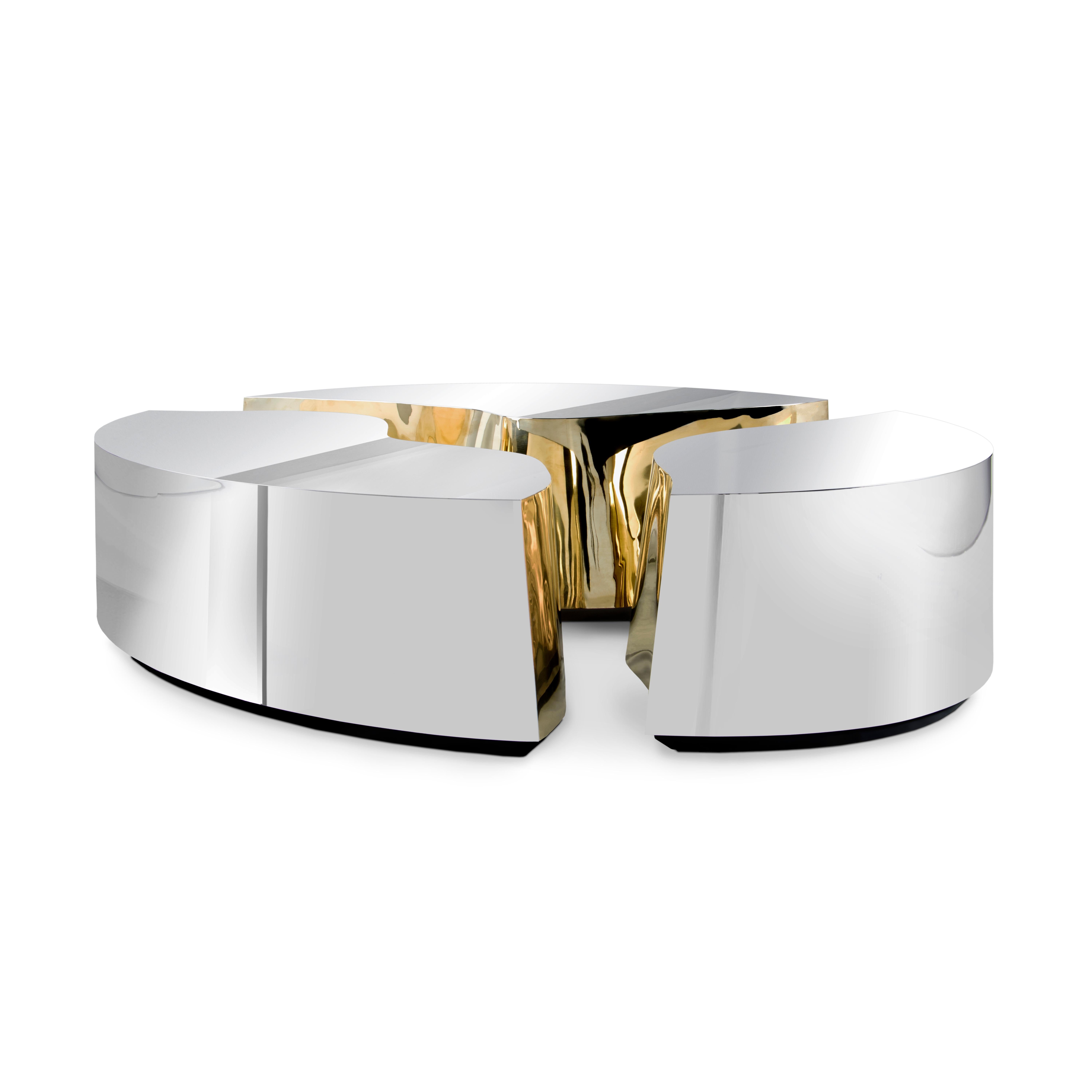 La table centrale Lapiaz fait entrer l'artisanat exceptionnel et le design dans une nouvelle dimension. Trouvant la beauté dans les endroits les plus inattendus, cette pièce de design contemporain s'inspire d'authentiques formations karstiques.
Ses