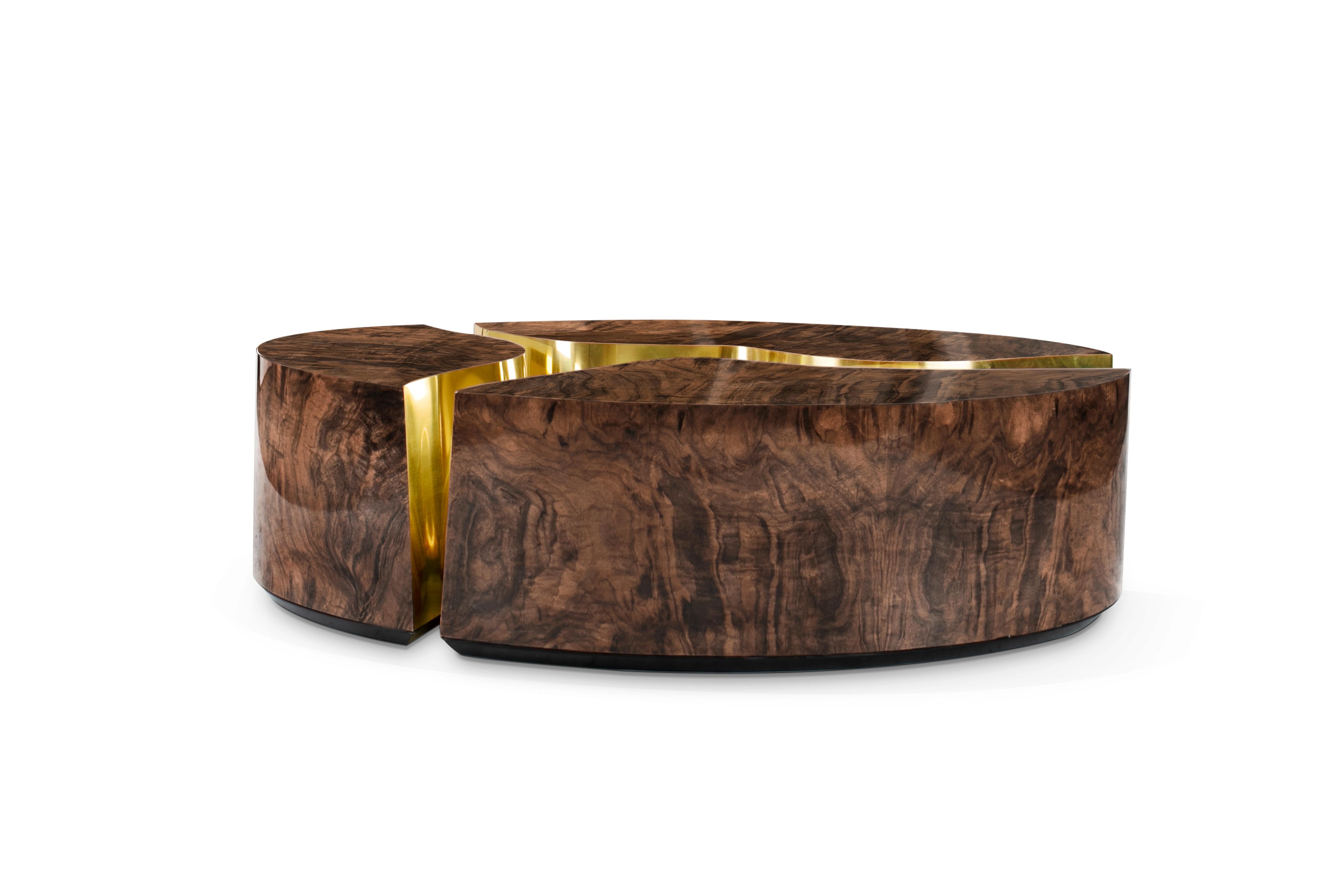 XXIe siècle et contemporain Table centrale ovale Lapiaz - Bois et laiton faits main - Boca do Lobo en vente