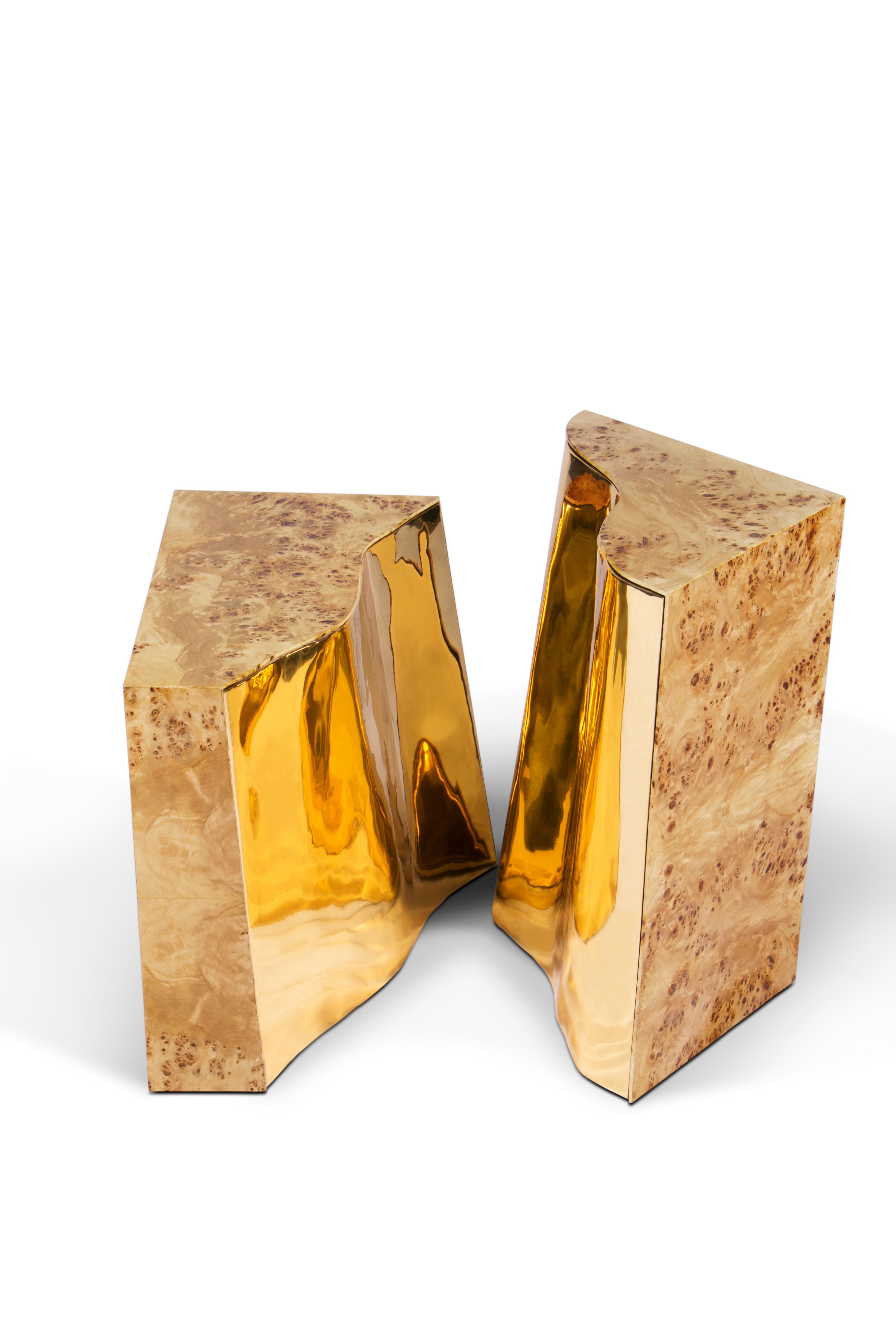 Métal Table d'appoint Lapiaz, menuiserie artisanale en laiton et placage - Boca do Lobo en vente