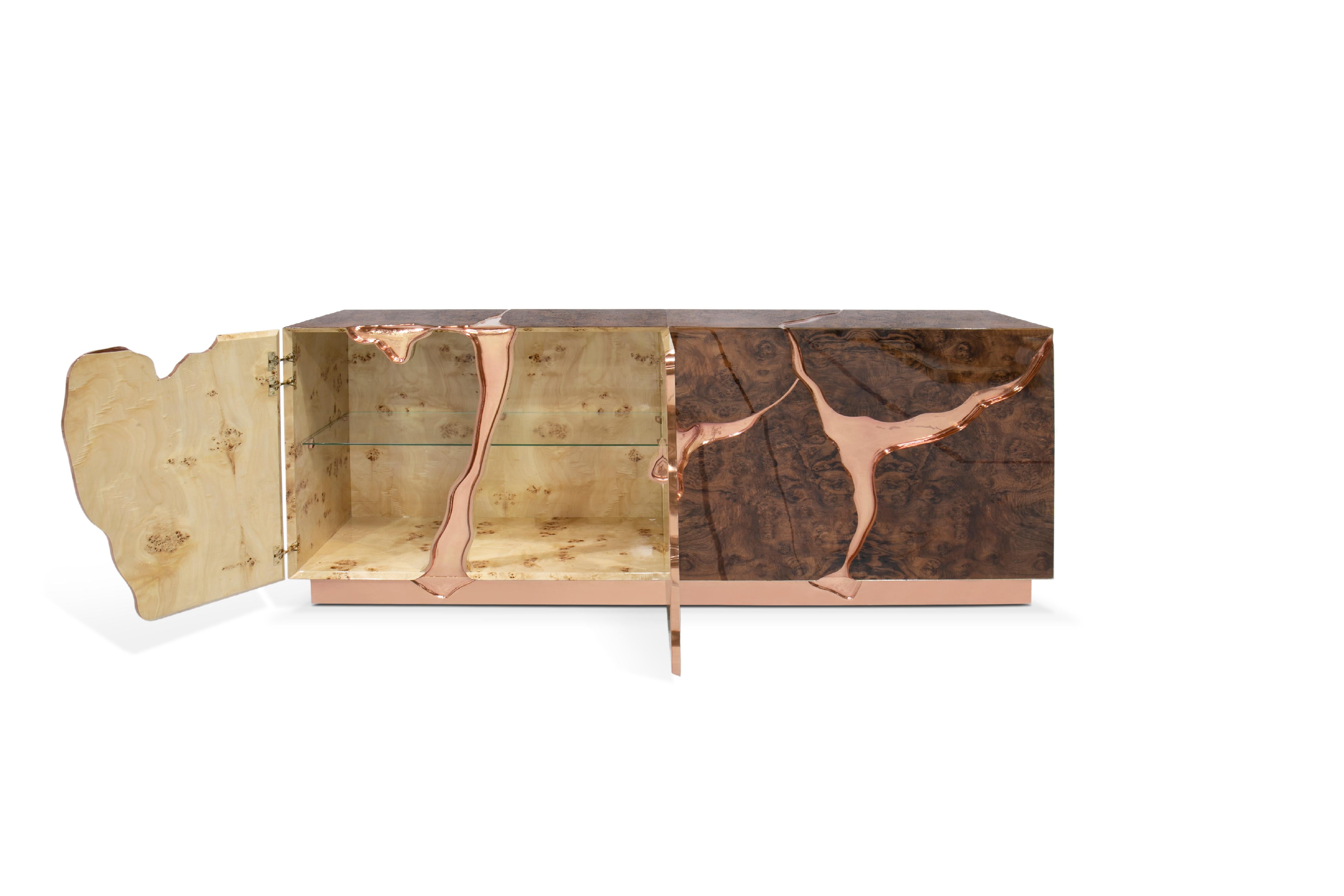 Sculpté Buffet Lapiaz Rose Gold - menuiserie et placage faits main - Boca do Lobo en vente