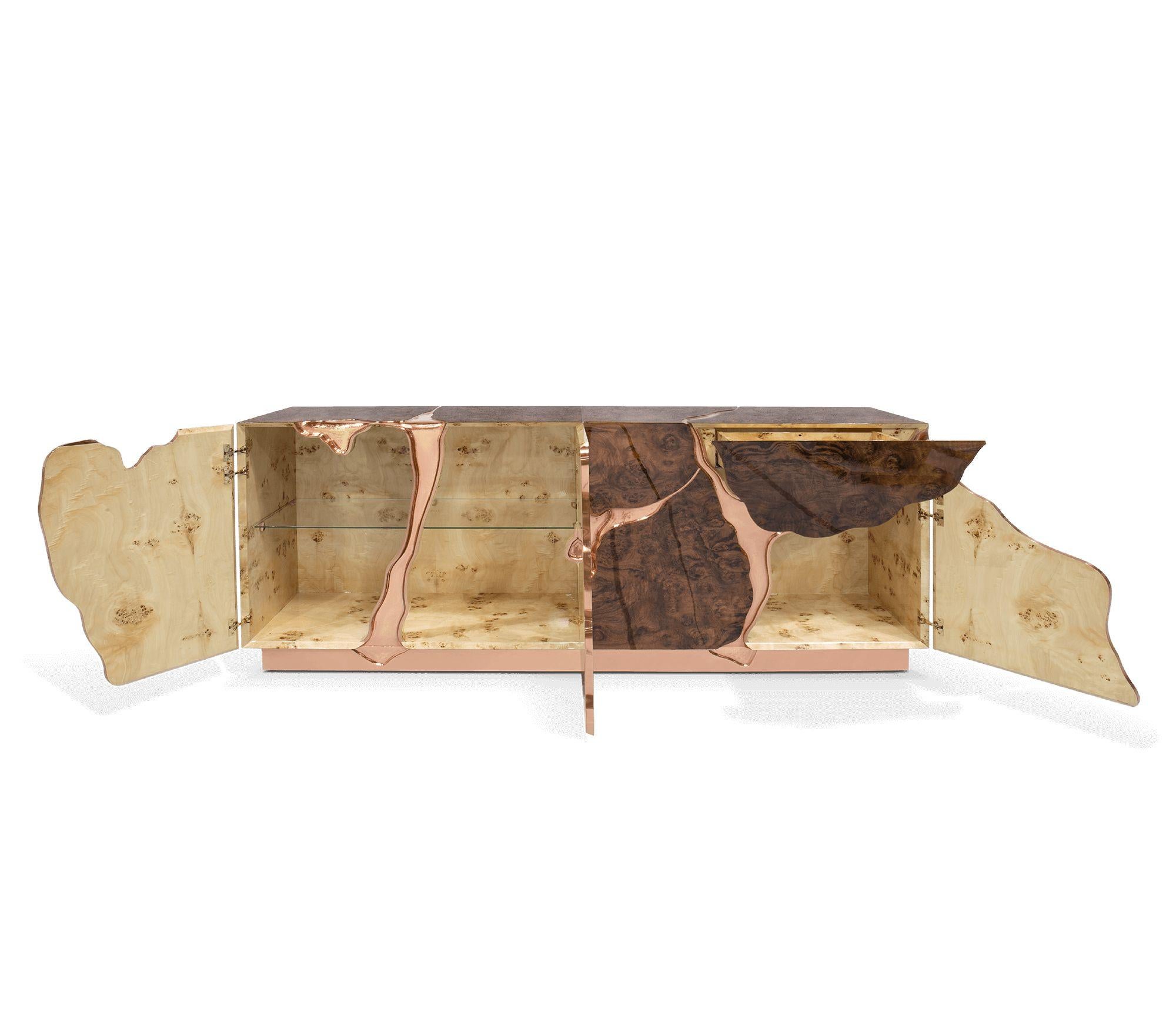XXIe siècle et contemporain Buffet Lapiaz Rose Gold - menuiserie et placage faits main - Boca do Lobo en vente