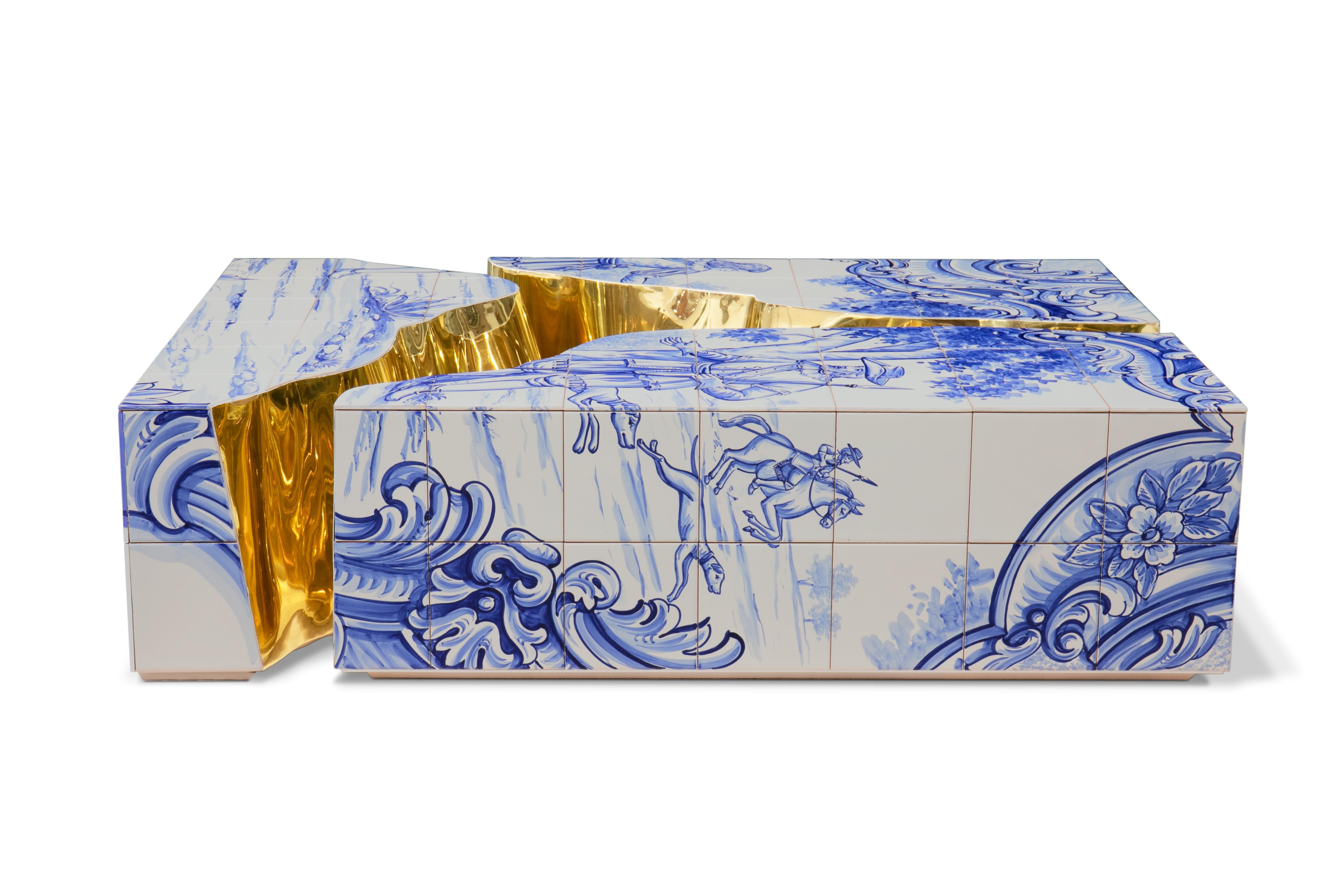 Portugais Table centrale Lapiaz Tiles peinte à la main - Acier et laiton - Boca do Lobo en vente