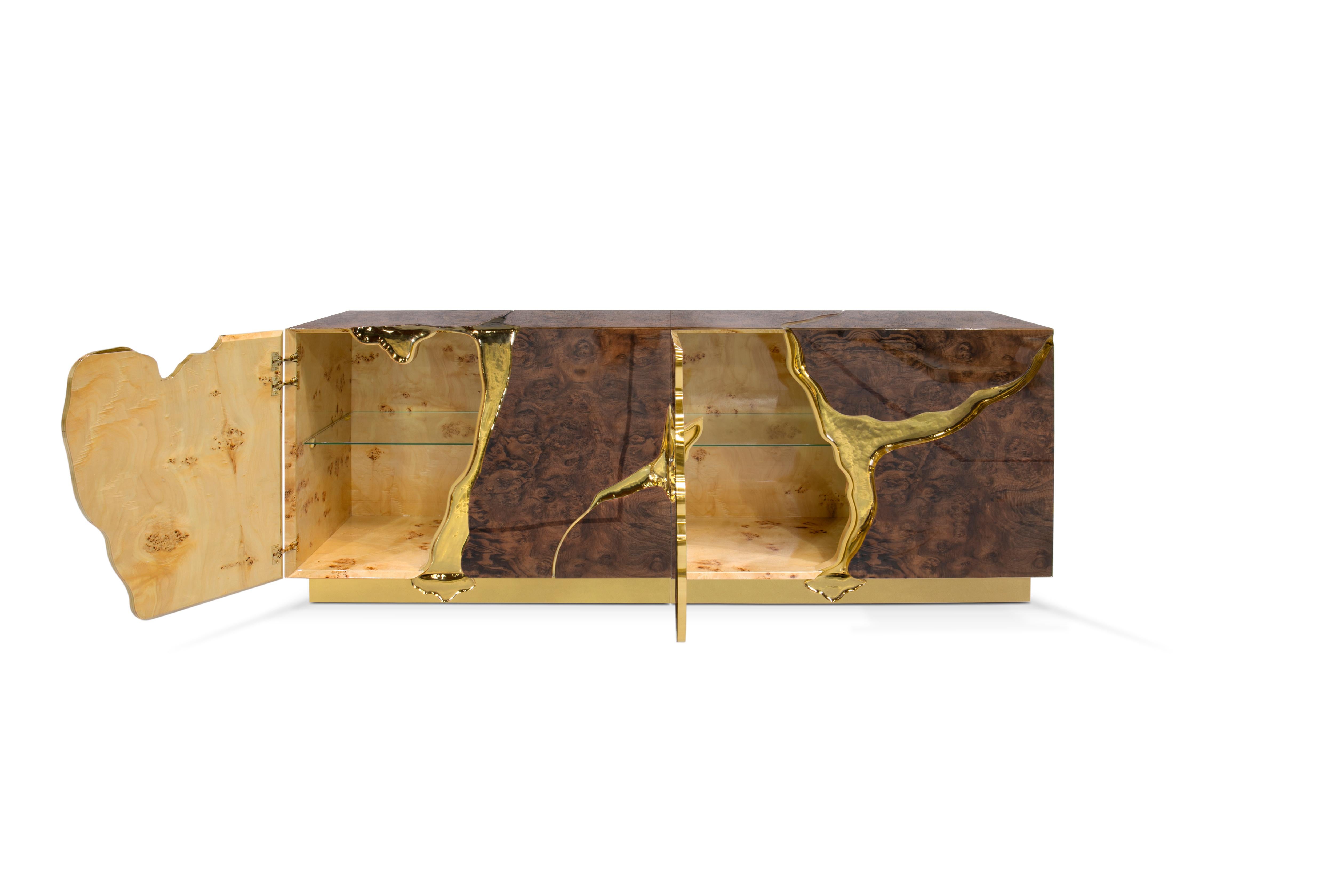 Credenza in noce Lapiaz - Falegnameria artigianale in ottone e impiallacciatura - Boca Do Lobo In condizioni Nuovo in vendita a Rio Tinto, PT