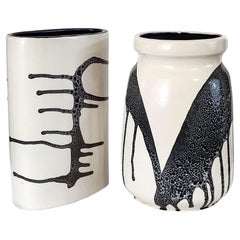 Vasi in ceramica con zebra di Israel Lapid