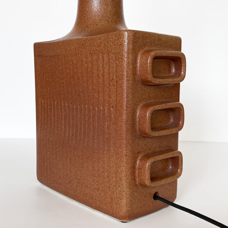 Lapid Sculptural Ceramic Table Lamp 10
