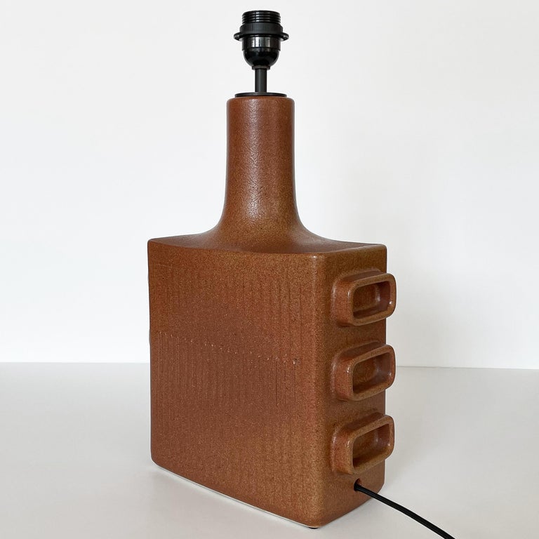 Lapid Sculptural Ceramic Table Lamp 11