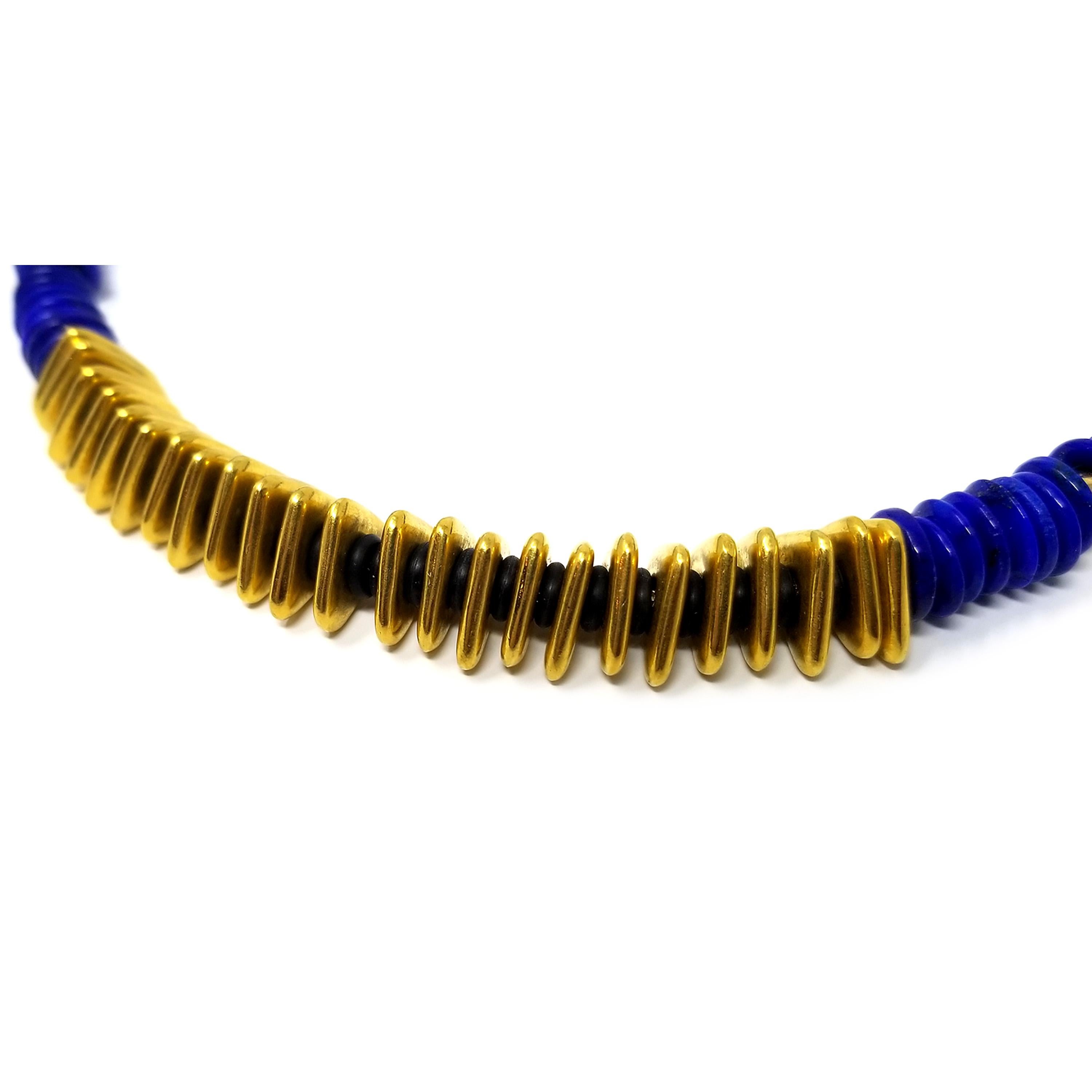 Lapis, 18 Karat und 20 Karat handwerkliche Perlen-Halskette für Damen oder Herren im Angebot