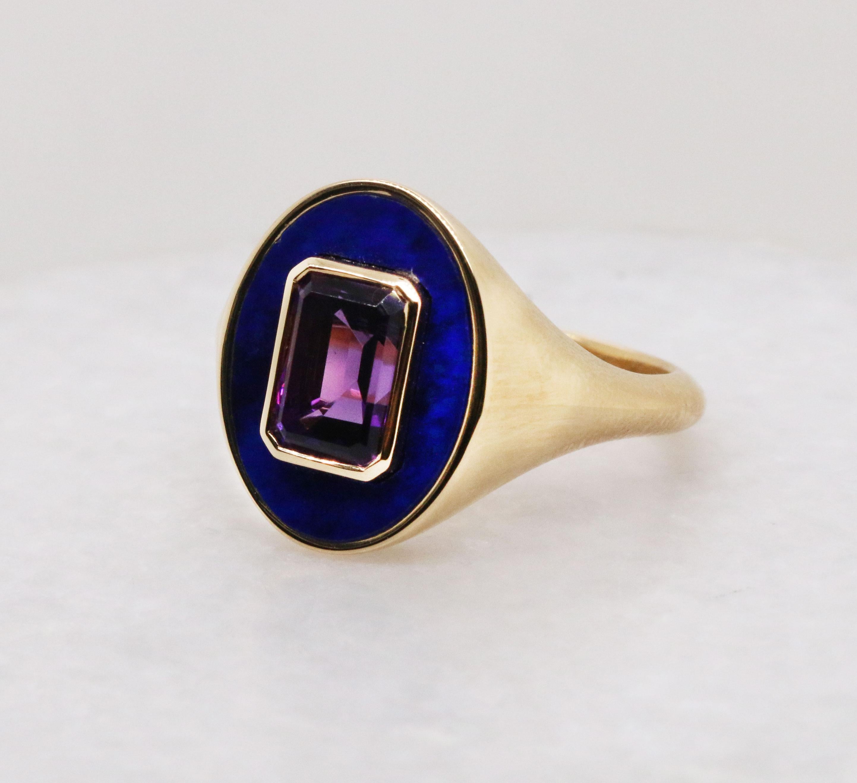 For Sale:  Lapis and Amethyst Namesake Signet Ring in 18ct Yellow Gold 4