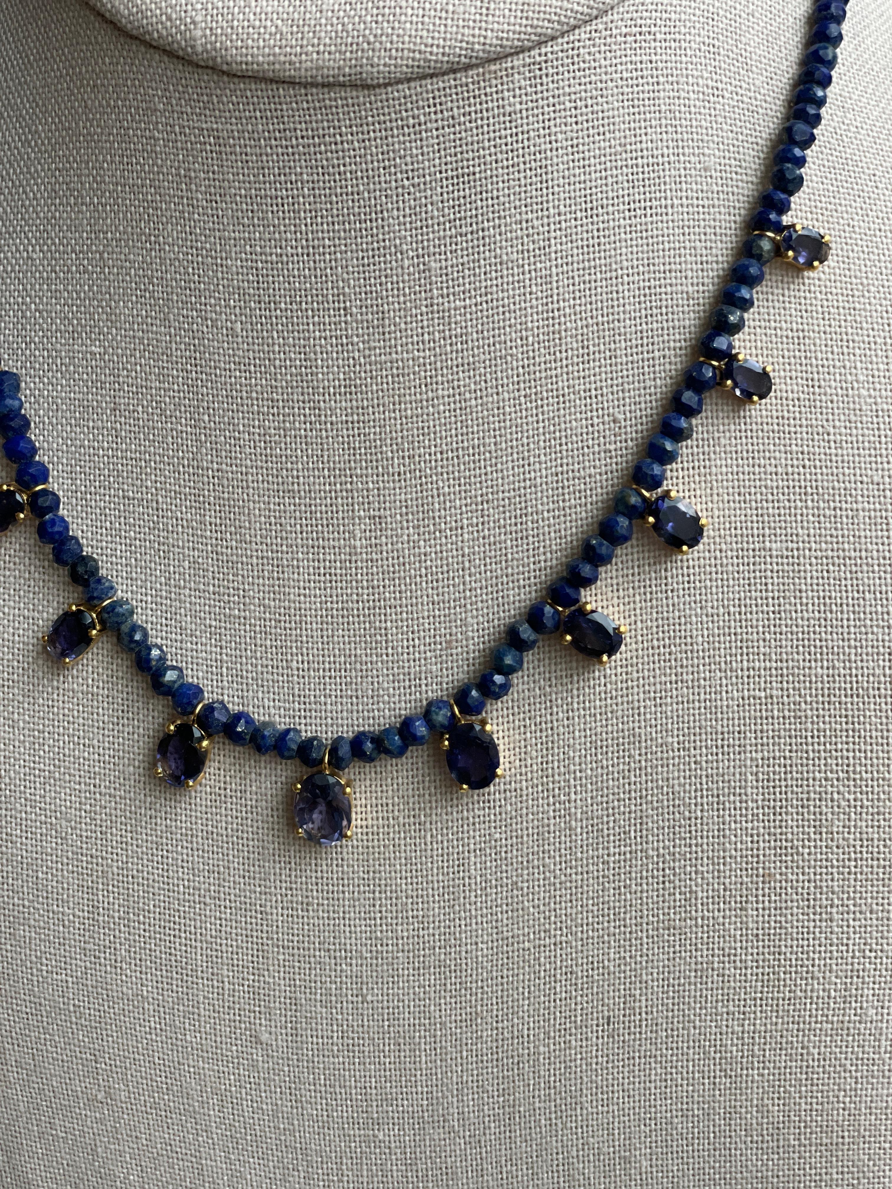 Collana in oro con perline ovali di lapis e iolite da 7,5 carati in vendita 1