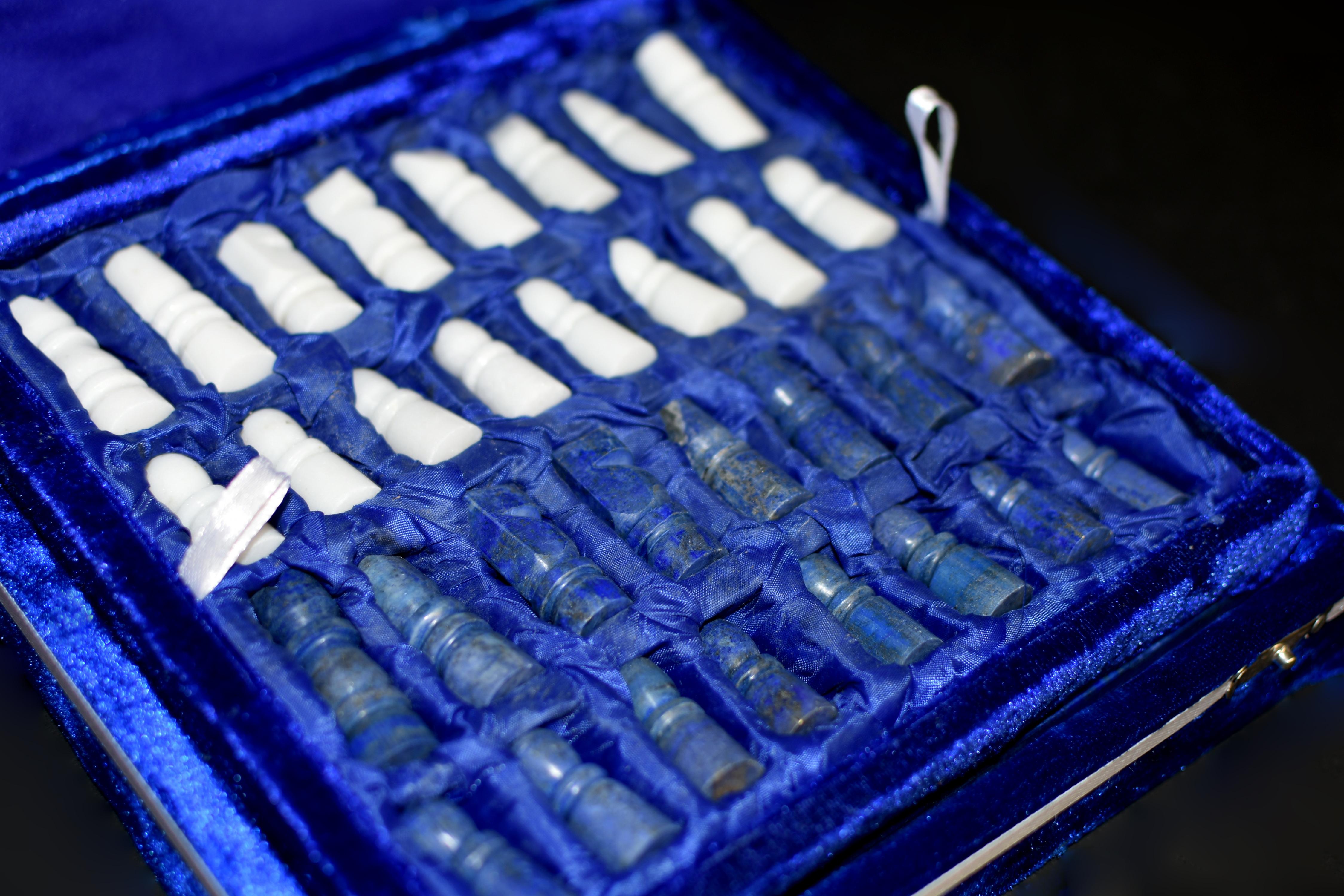 Jeu d'échecs en pierre Lapis Lazuli et marbre 8