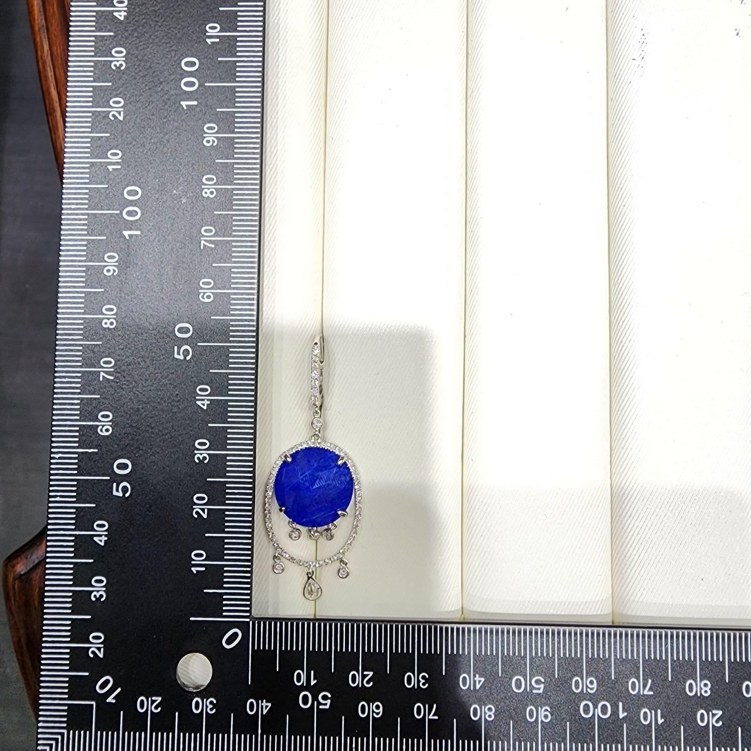 Orecchino con diamante e doppietta di lapis in oro giallo 18 carati in vendita 1