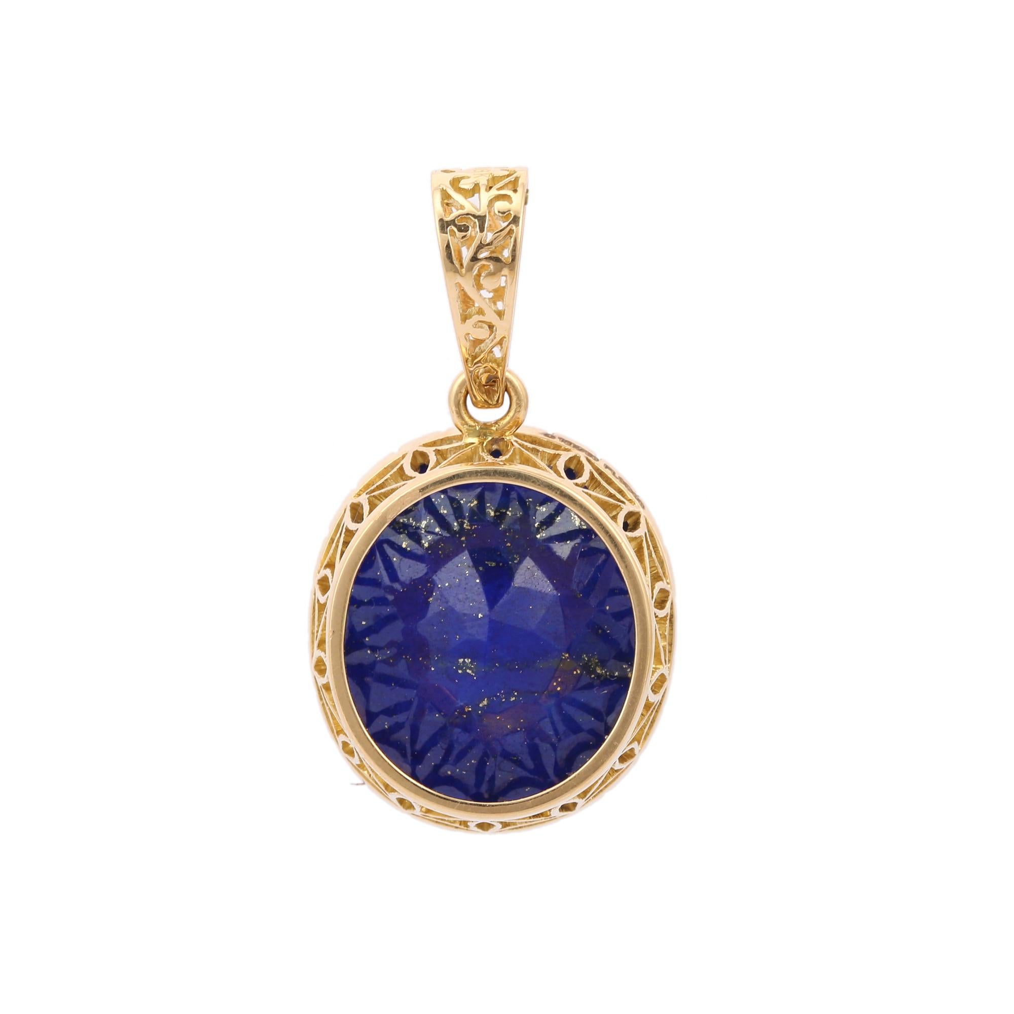 Lapis Lazuli Gemstone Oval Shaped Pendant in 18K Yellow Gold In New Condition For Sale In Houston, TX