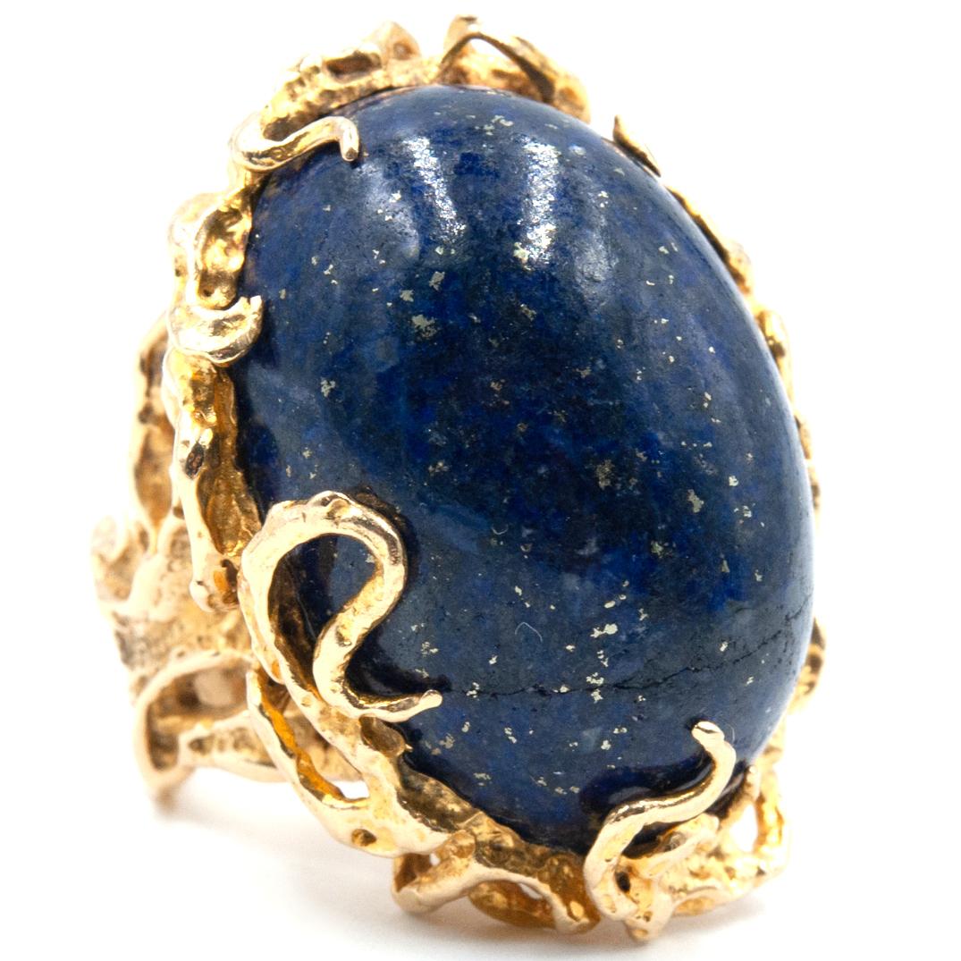 Lapis Lazuli 14 Karat Yellow Gold Decorative Cocktail Ring In Good Condition In MIAMI, FL