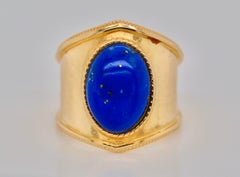 Lapis Lazuli 18 Karat Yellow Gold Hammered Ring Band