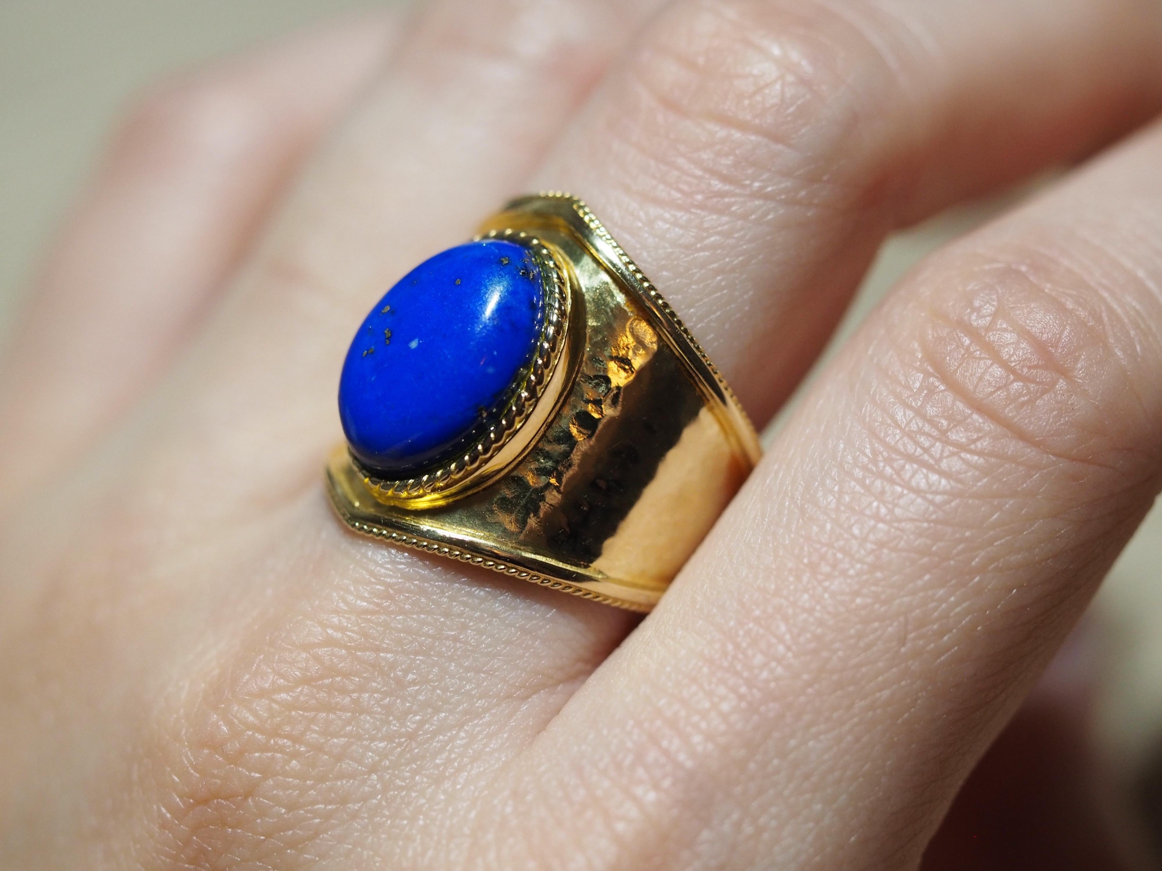 Women's or Men's Lapis Lazuli 18 Karat Yellow Gold Hammered Ring Band