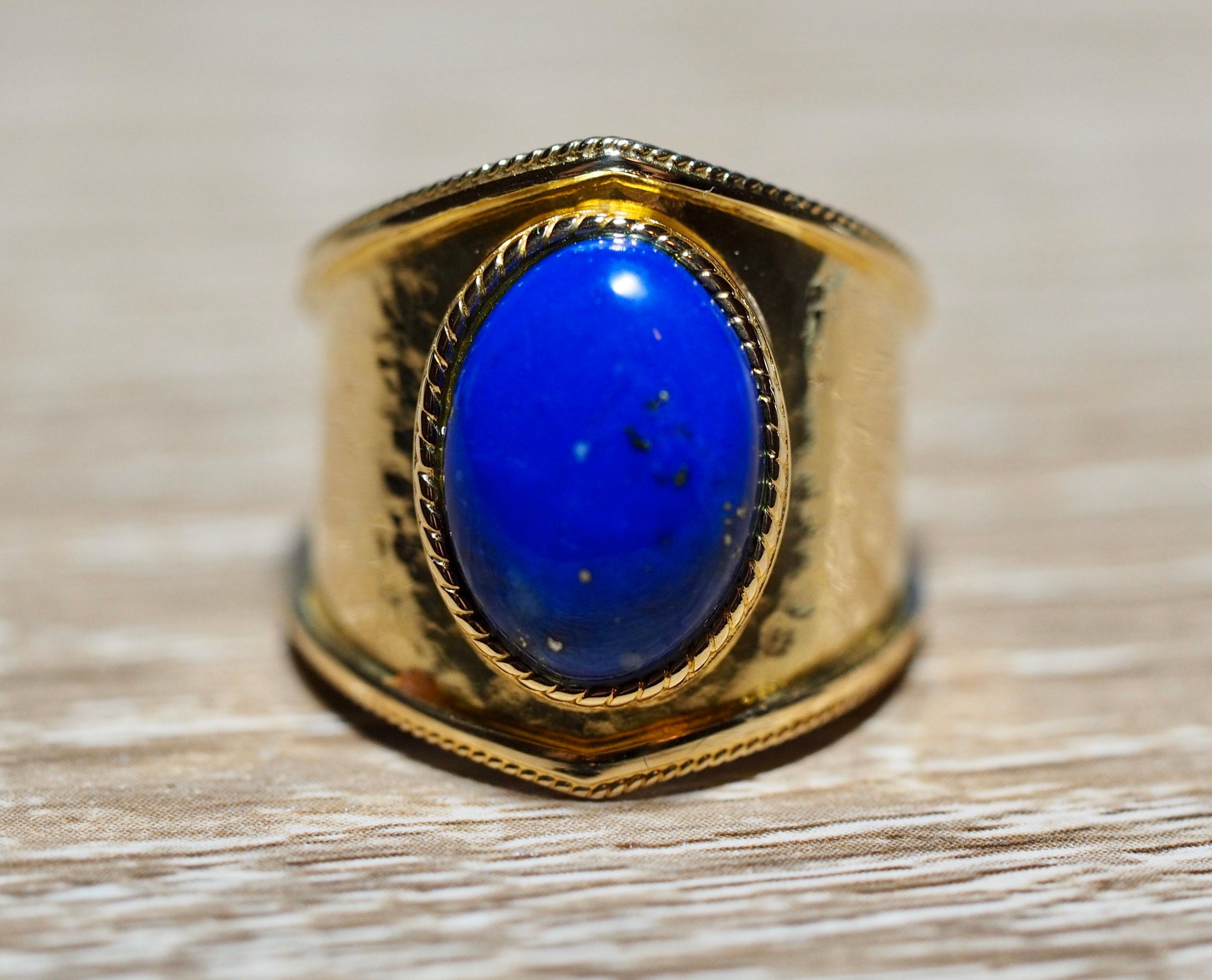 Lapis Lazuli 18 Karat Yellow Gold Hammered Ring Band 3