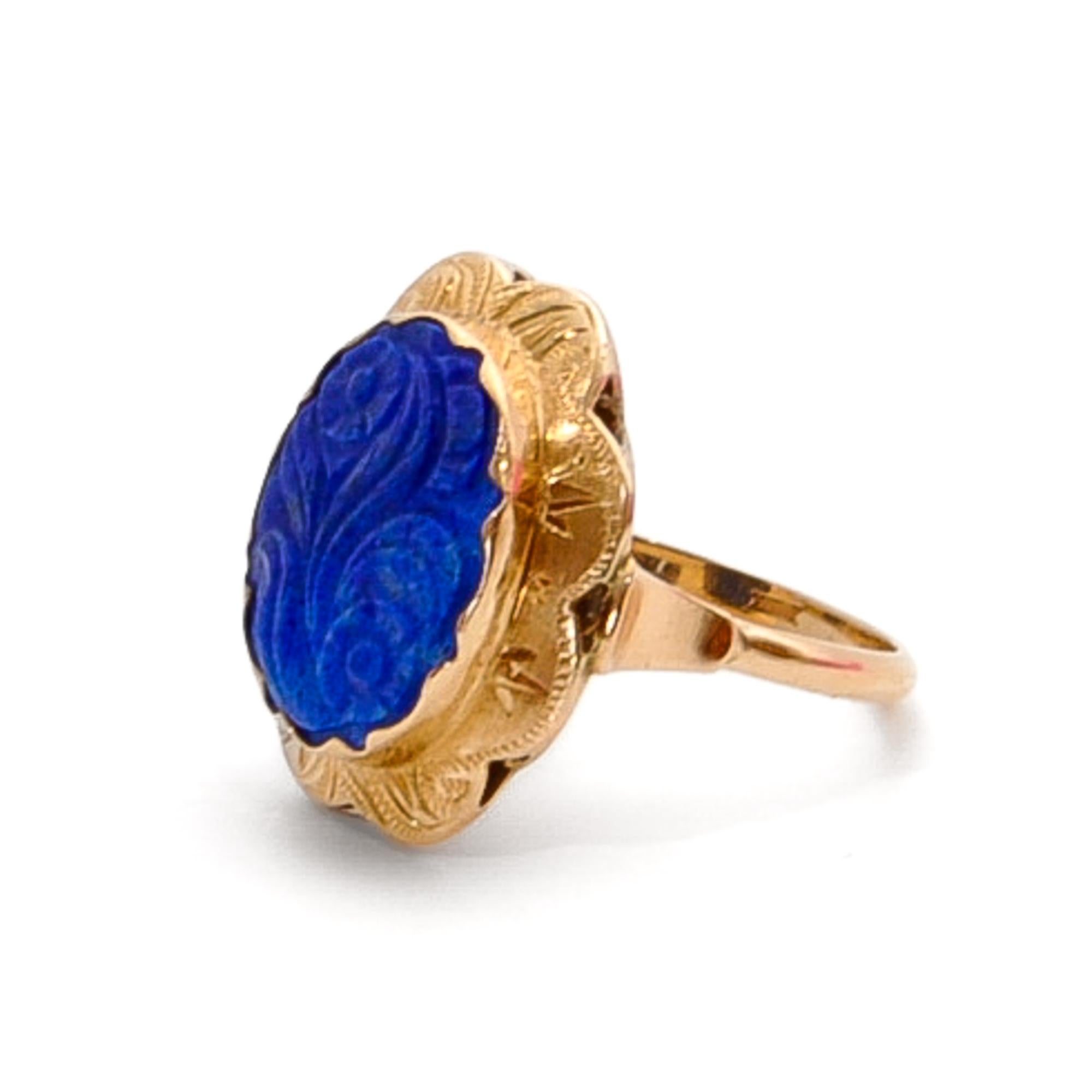 Vintage Lapis Lazuli and 14 Karat Yellow Gold Ring In Good Condition For Sale In Rotterdam, NL