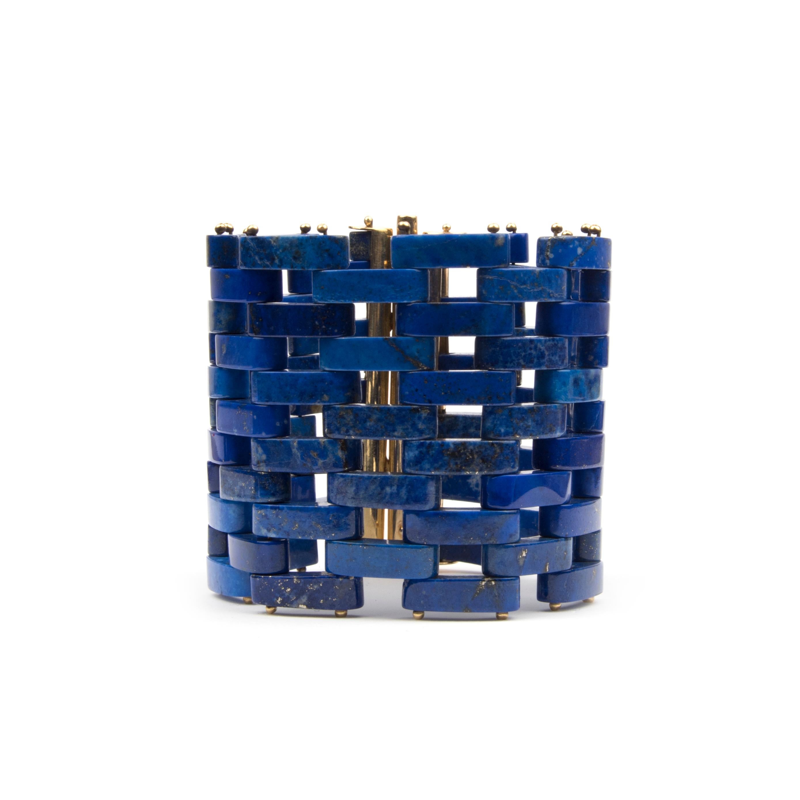 Women's Lapis Lazuli and 18 Karat Yellow Gold Link Bracelet by Angela Pintaldi For Sale