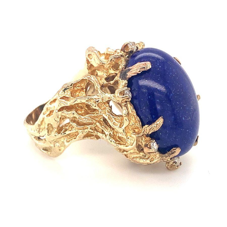 Lapis Lazuli and Diamond 14K Yellow Gold Ring, circa 1960s In Good Condition For Sale In Beverly Hills, CA