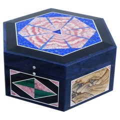 Intarsienschachtel aus Lapislazuli und Halbedelsteinen