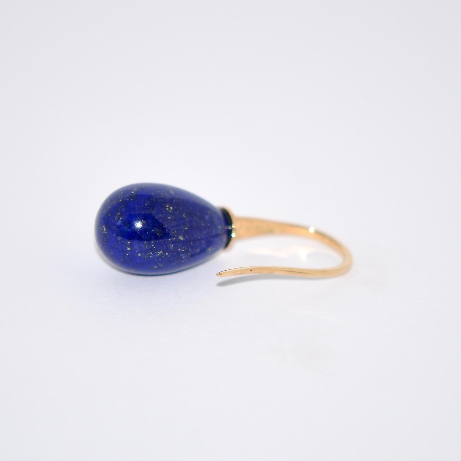 Lapis Lazuli and Yellow Gold 18 Karat Drop Earrings
French Collection by Mesure et Art du Temps.

Discover this Lapis Lazuli and Yellow Gold 18 Karat Drop Earrings.
The benefit of the Lapis Lazuli is that they uses water energy. It then regulates