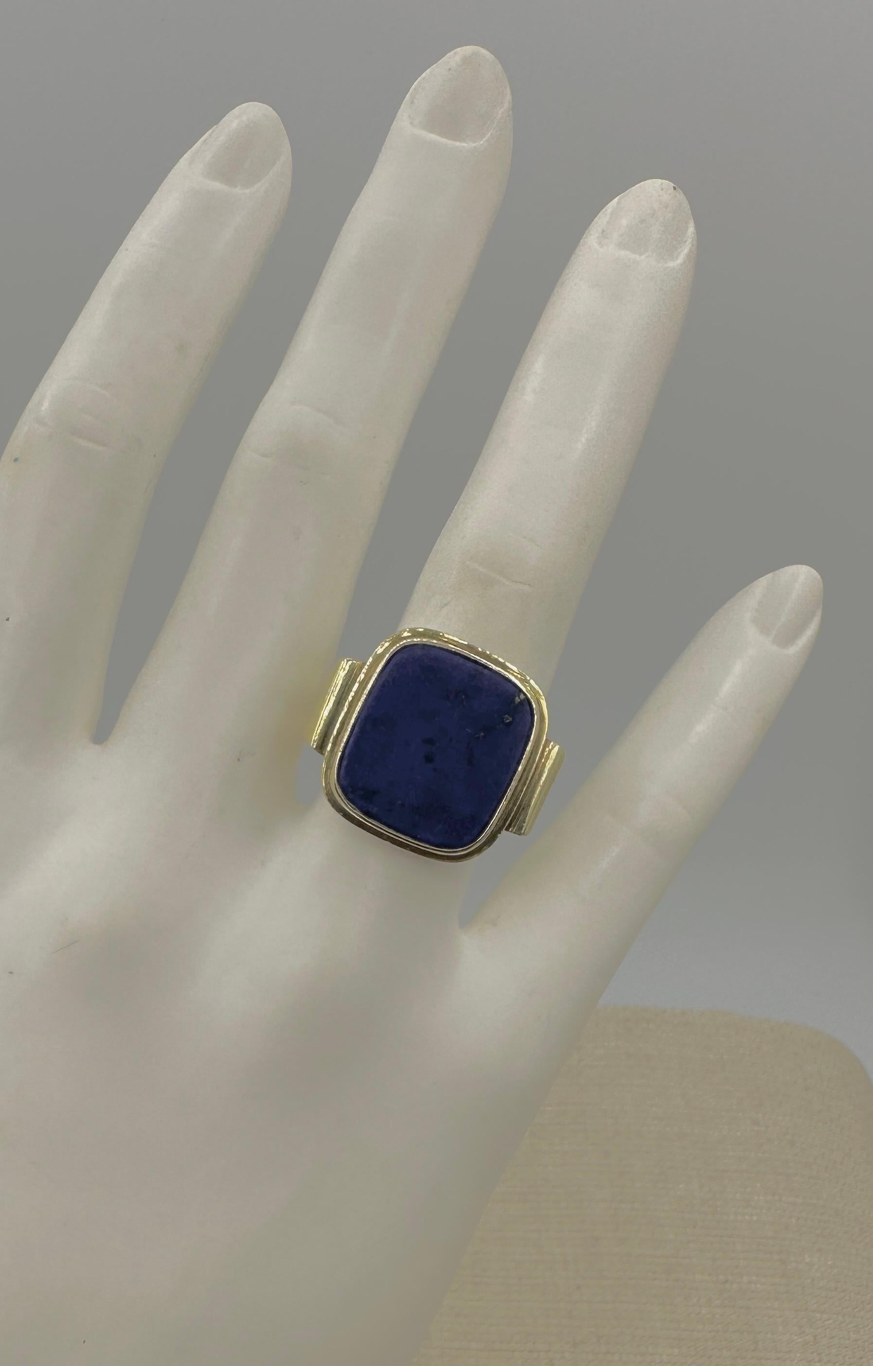 Lapis Lazuli Art Deco Ring Antique 14 Karat Yellow Gold For Sale 2
