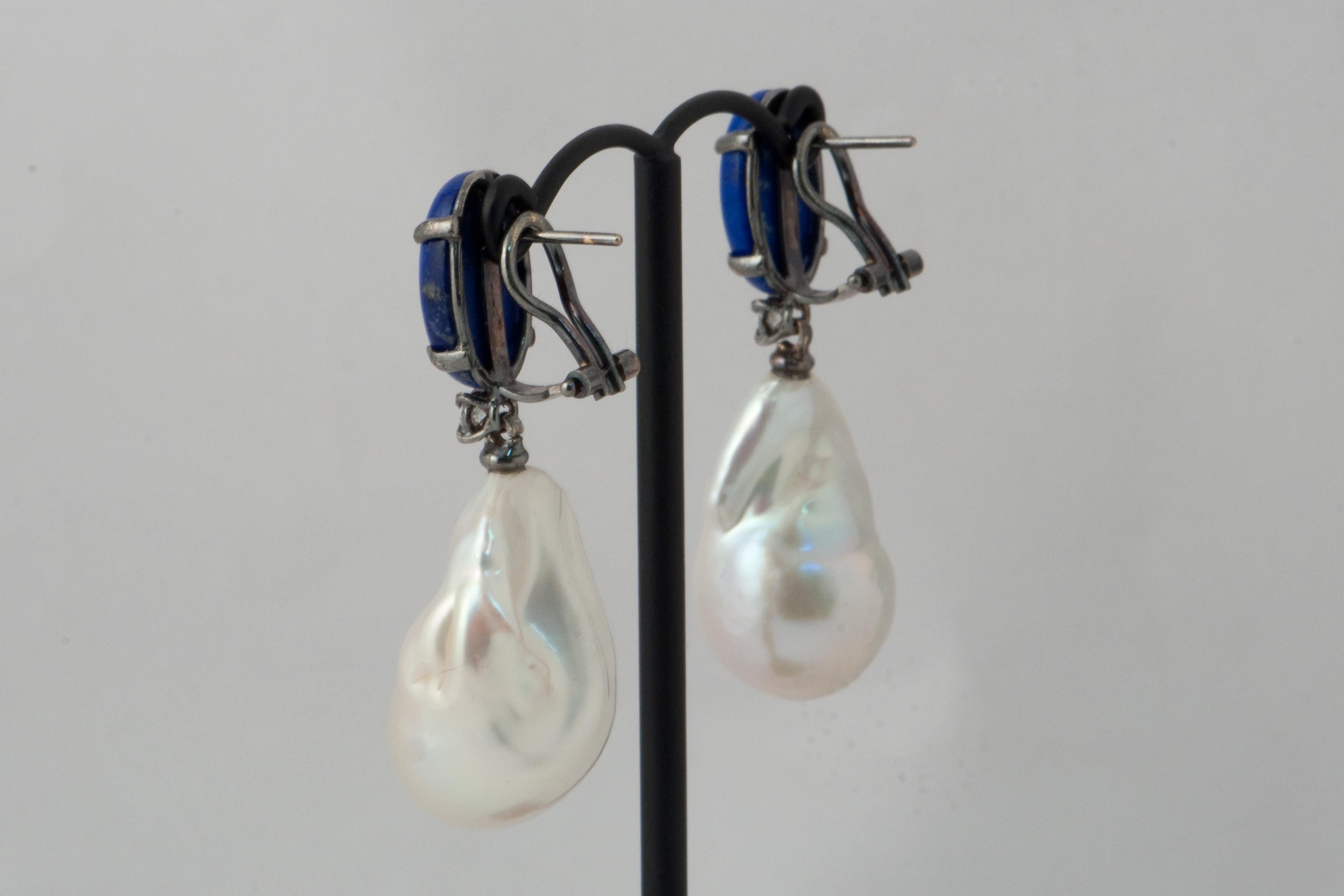 Lapis Lazuli, Baroque Pearl and White Diamonds Dangling Earrings in Black Gold In New Condition In Vannes, FR