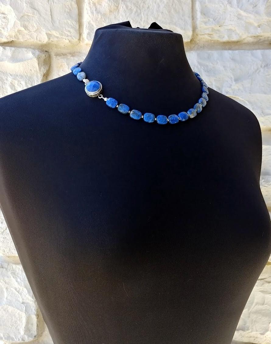 Women's Lapis Lazuli Beaded Necklace For Sale