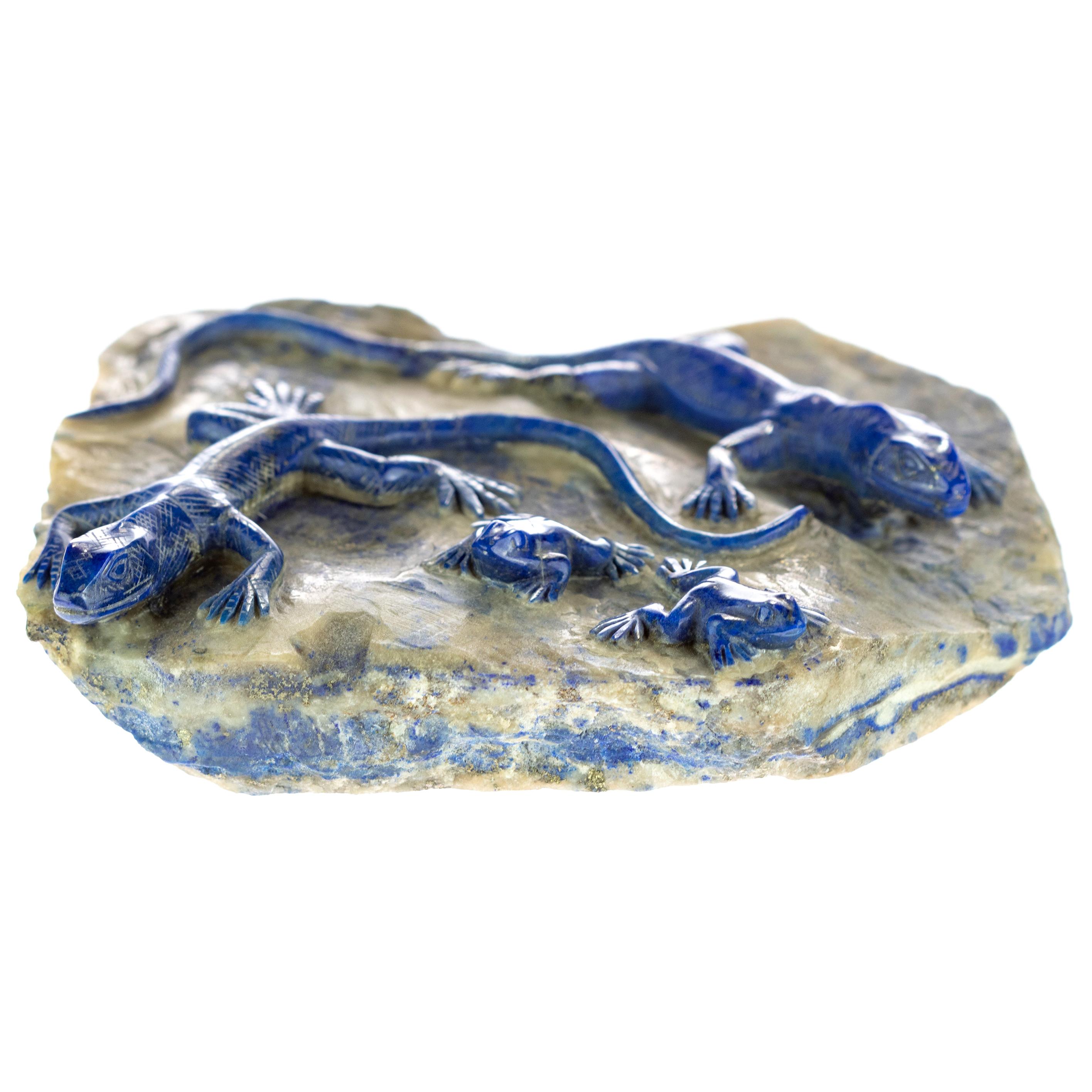 Lapis Lazuli Blue Family of Lizard Carved Animal Artisanal Statue Sculpture For Sale