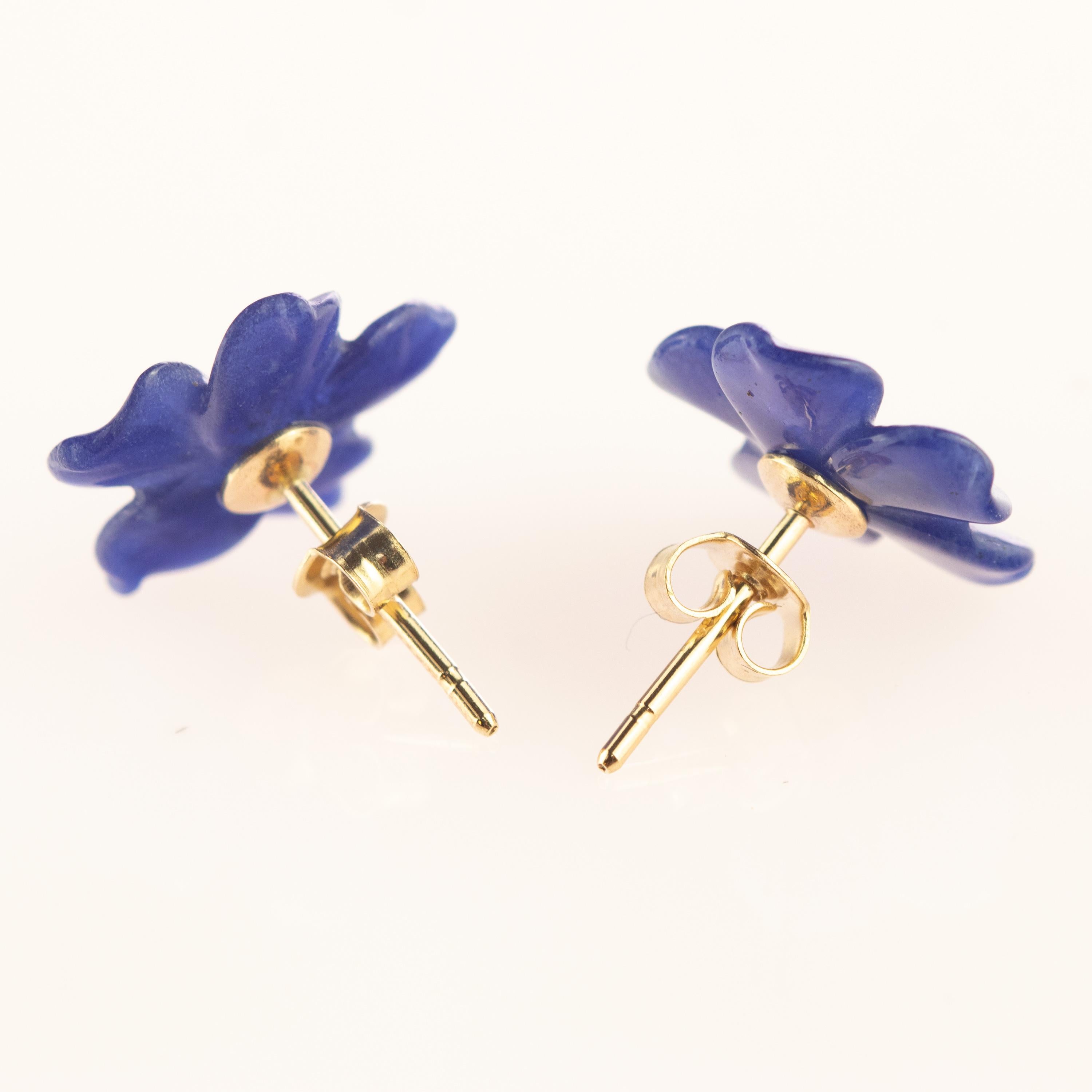 Arts and Crafts Lapis Lazuli Blue Flower Handmade 14 Karat Gold Italian Stud Handmade Earrings For Sale