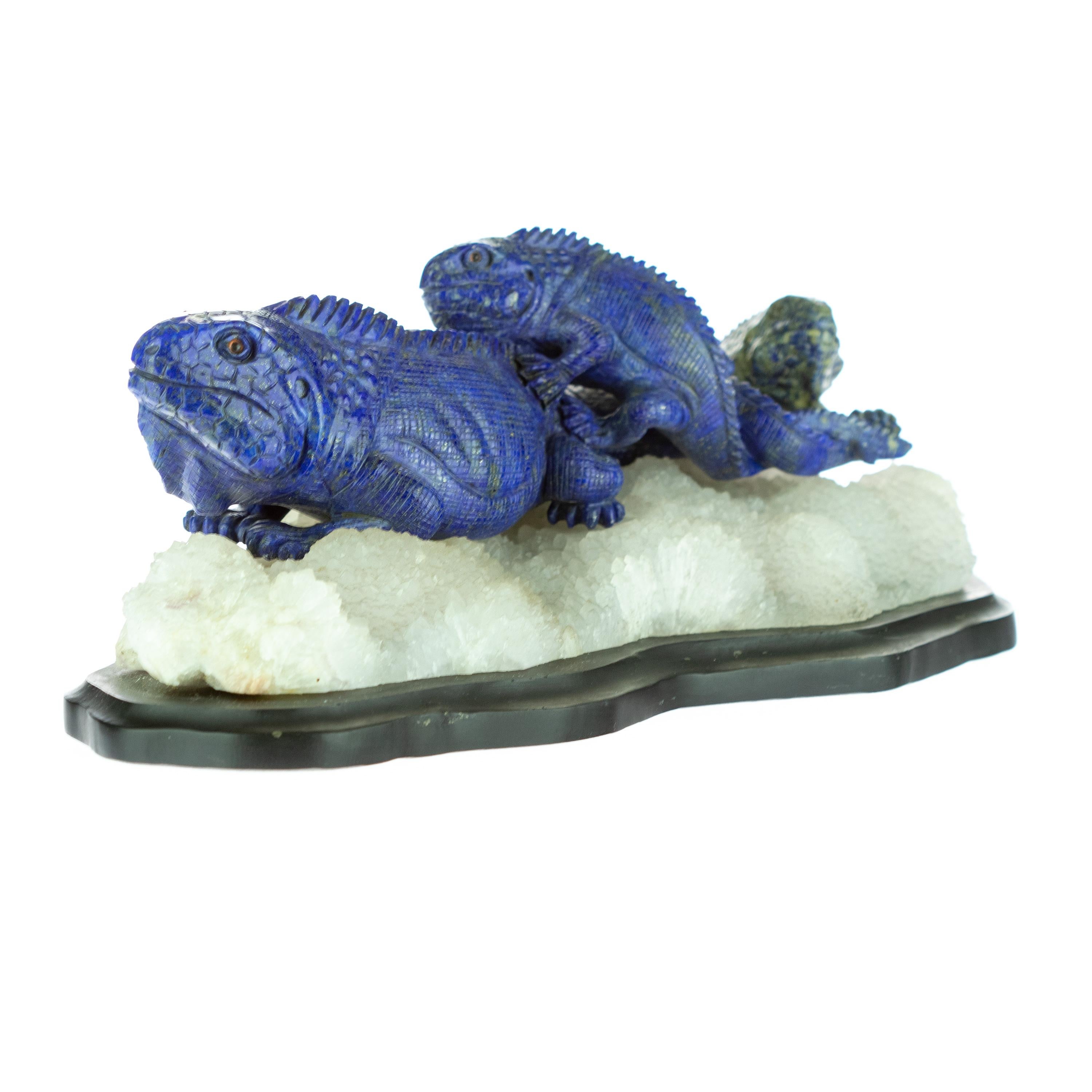 Chinese Export Lapis Lazuli Blue Lizards Figurine Carved Animal Artisanal Statue Sculpture For Sale