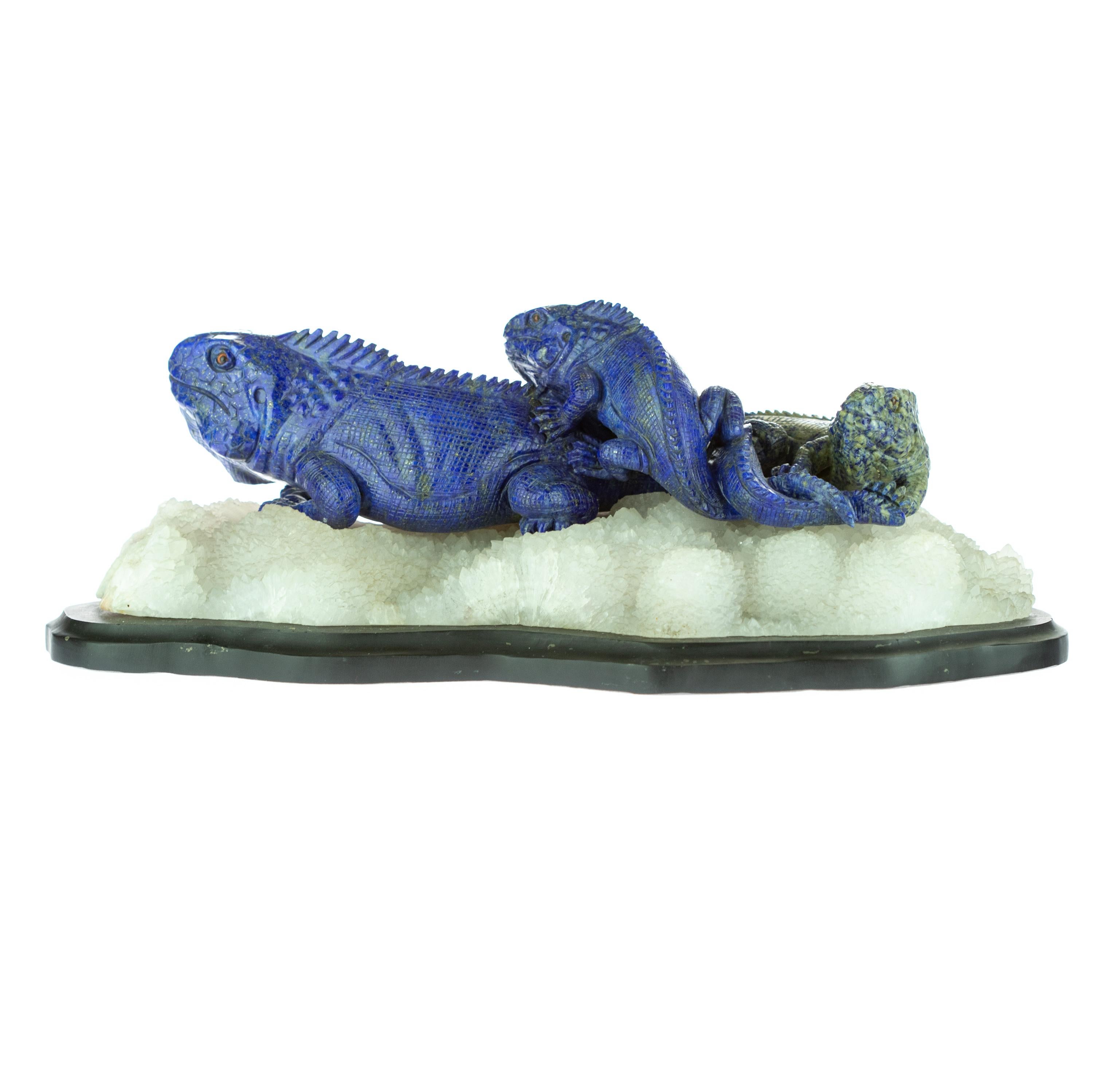 Hong Kong Lapis Lazuli Blue Lizards Figurine Carved Animal Artisanal Statue Sculpture For Sale