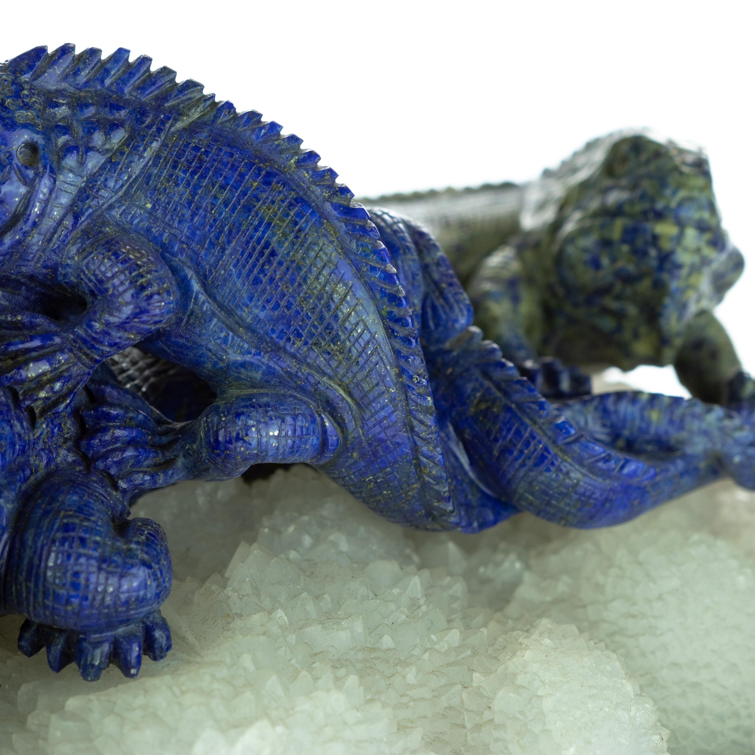 Lapis Lazuli Blue Lizards Figurine Carved Animal Artisanal Statue Sculpture In Excellent Condition For Sale In Milano, IT