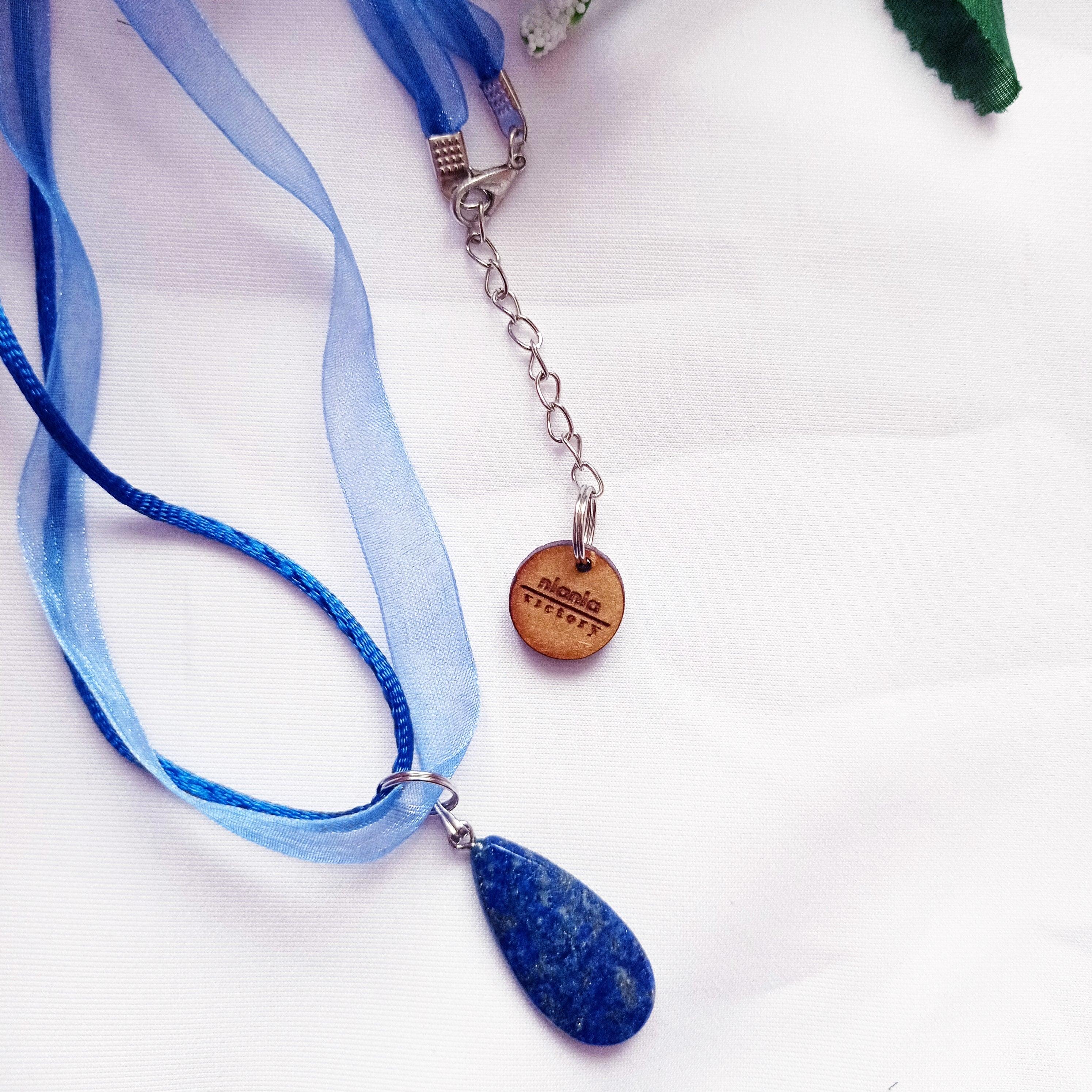 Perlina Collana con nastro blu di lapislazzuli  da nlanlaVictory in vendita